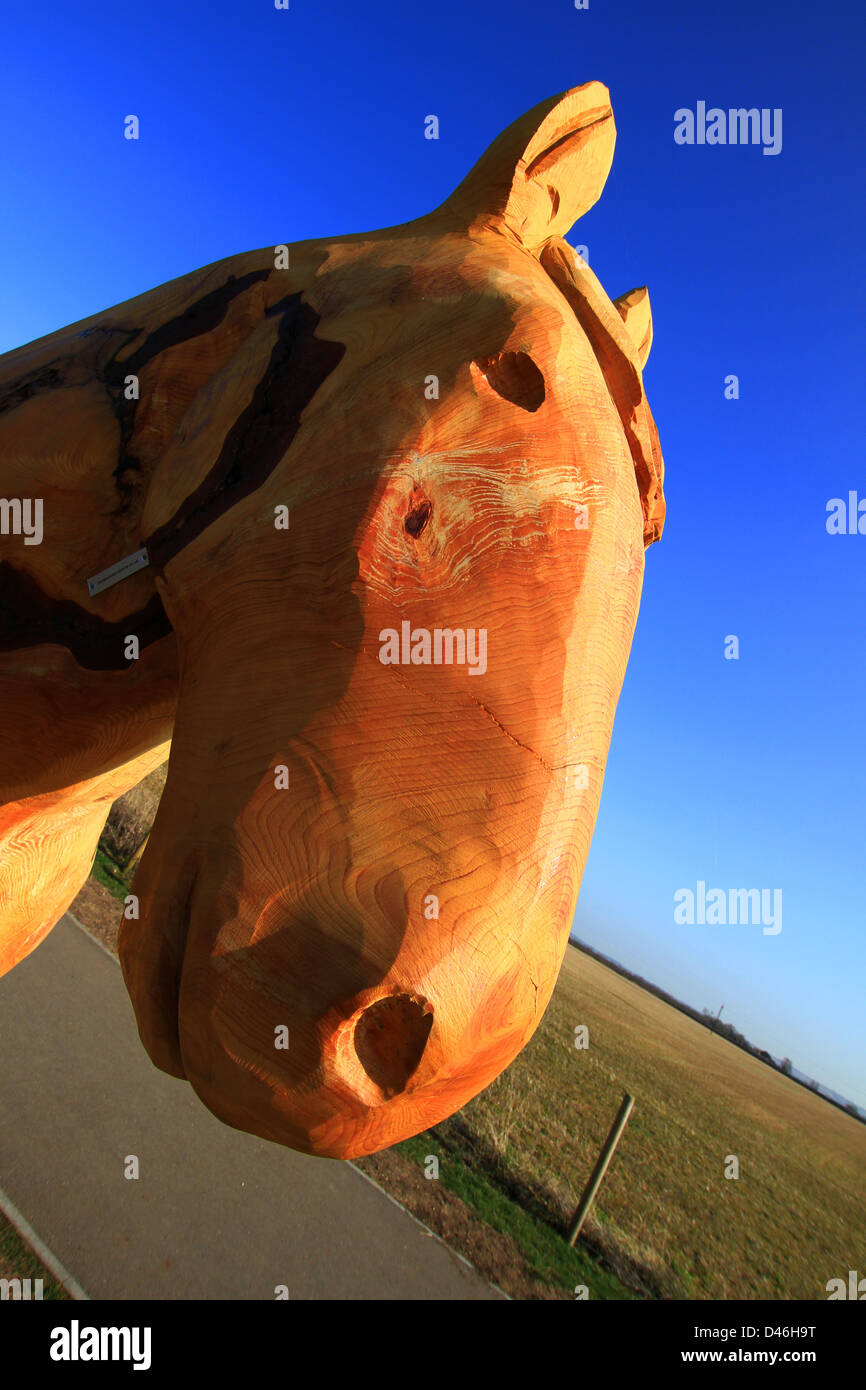 Trojan horse, Trojans, sculpture, footpath, Lincolnshire, Wooden, animal, Greek warriors, inside horse, Greek warriors, Nigel Sardeson, farming statue Stock Photo