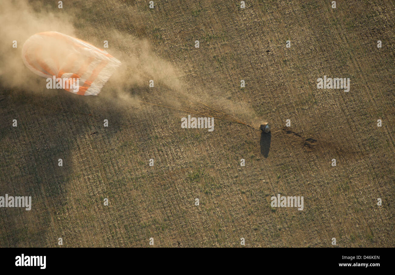 Expedition 32 Landing (201209170008HQ Stock Photo Alamy