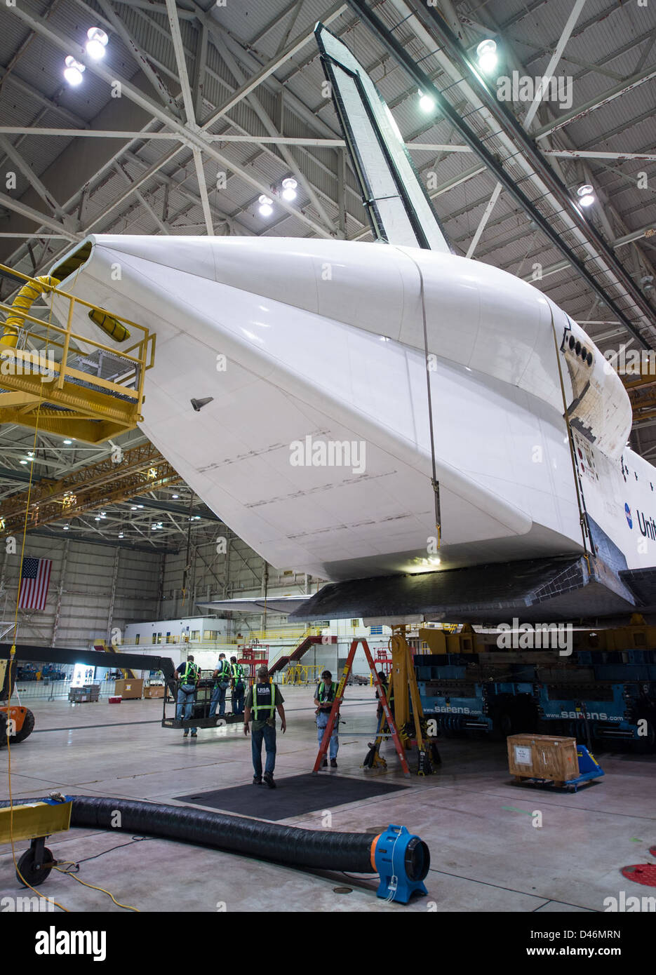 NASA's Space Shuttle Endeavour is moved across Los Angeles ...