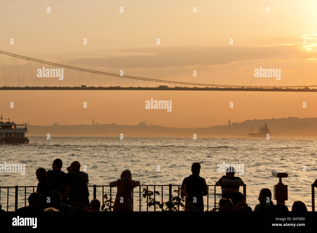 Türkei, Istanbul, Cengelköy, Treffpunkt zu Sonnenuntergang Stock Photo