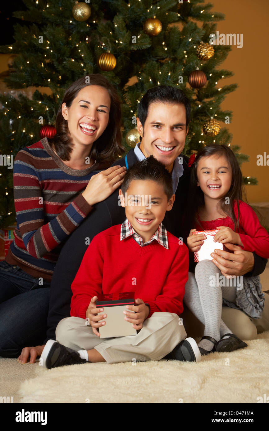 Pictures In Front Of Christmas Tree 