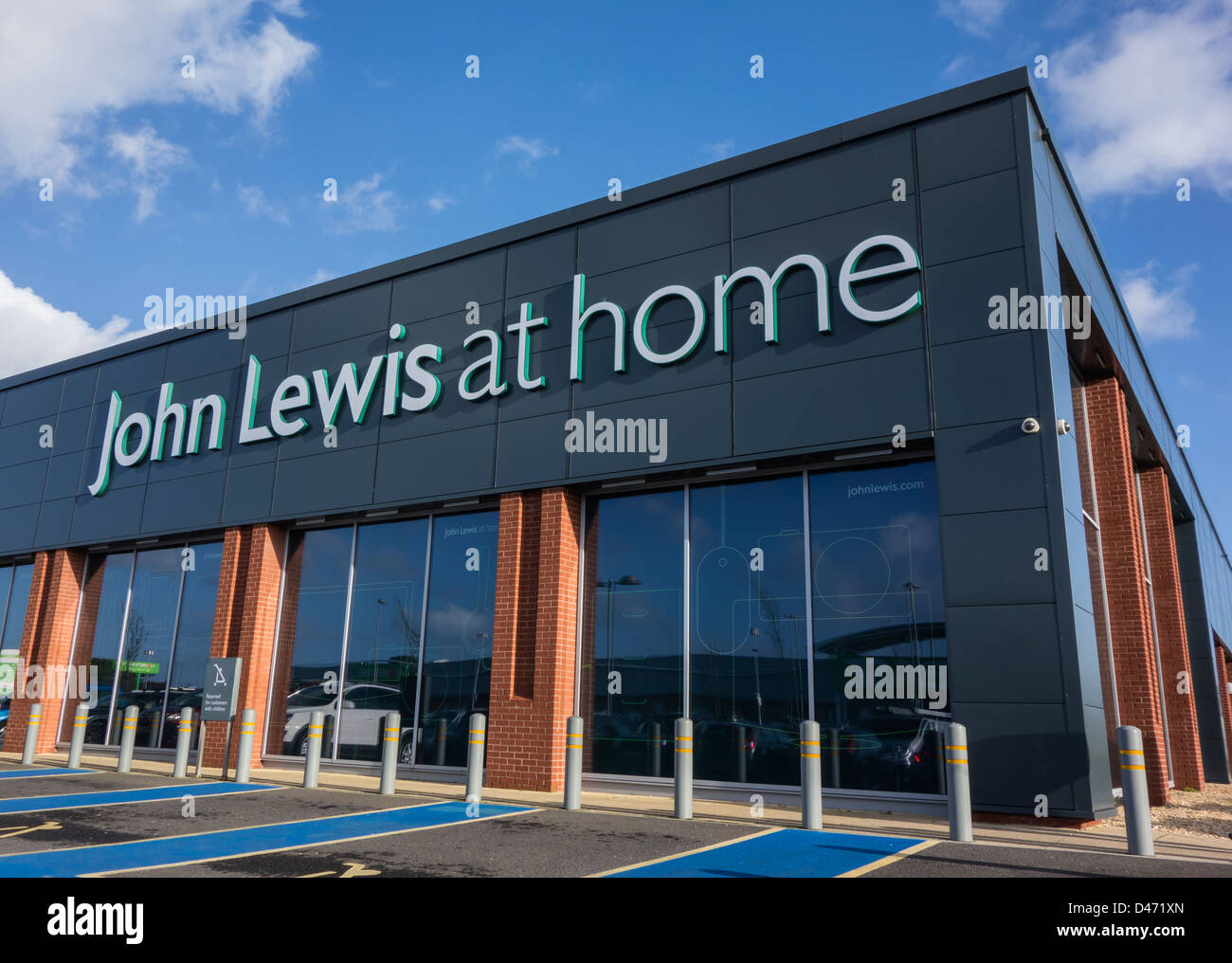 John lewis shop poole hires stock photography and images Alamy