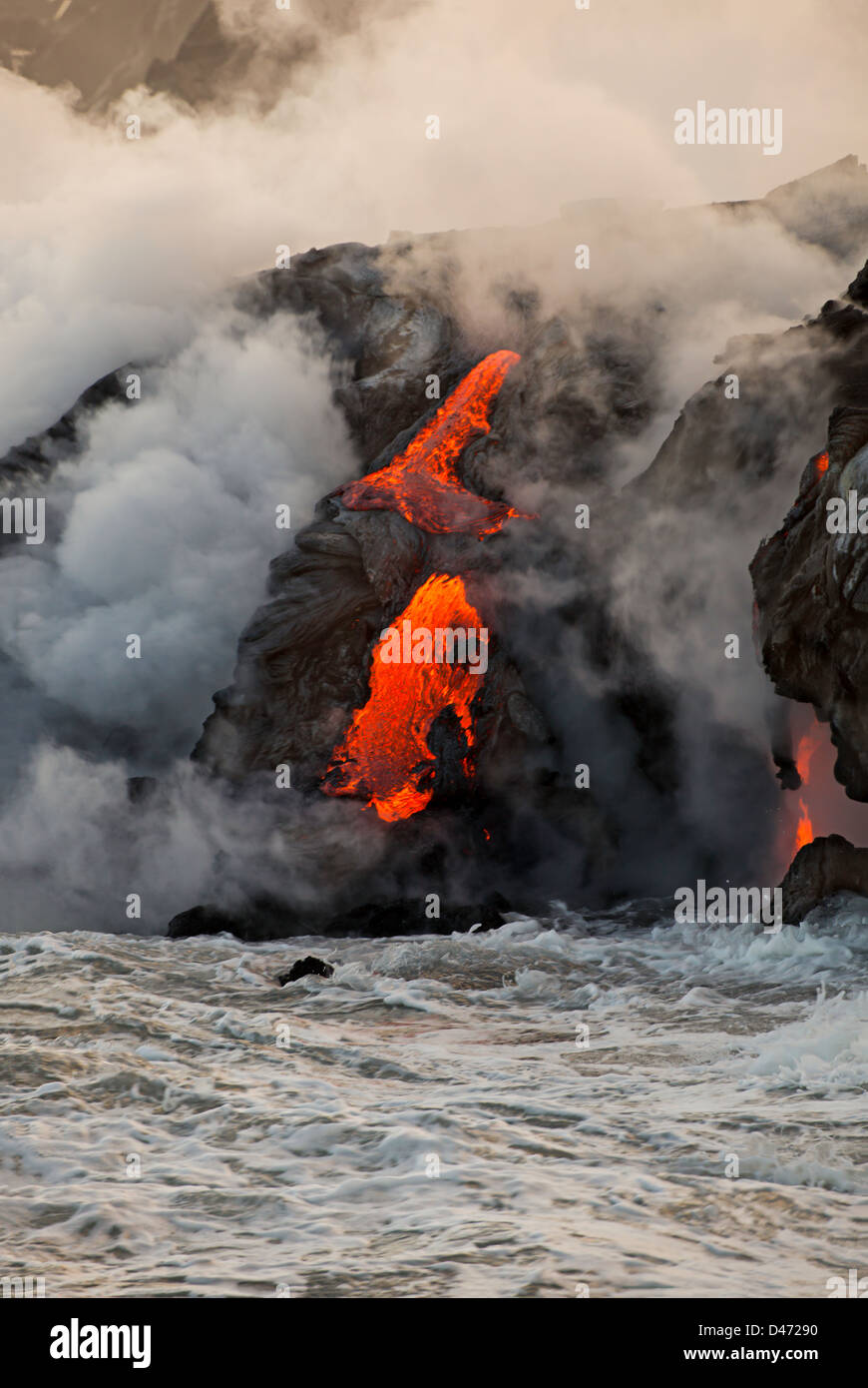 The Pahoehoe lava flowing from Kilauea has reached the Pacific ocean