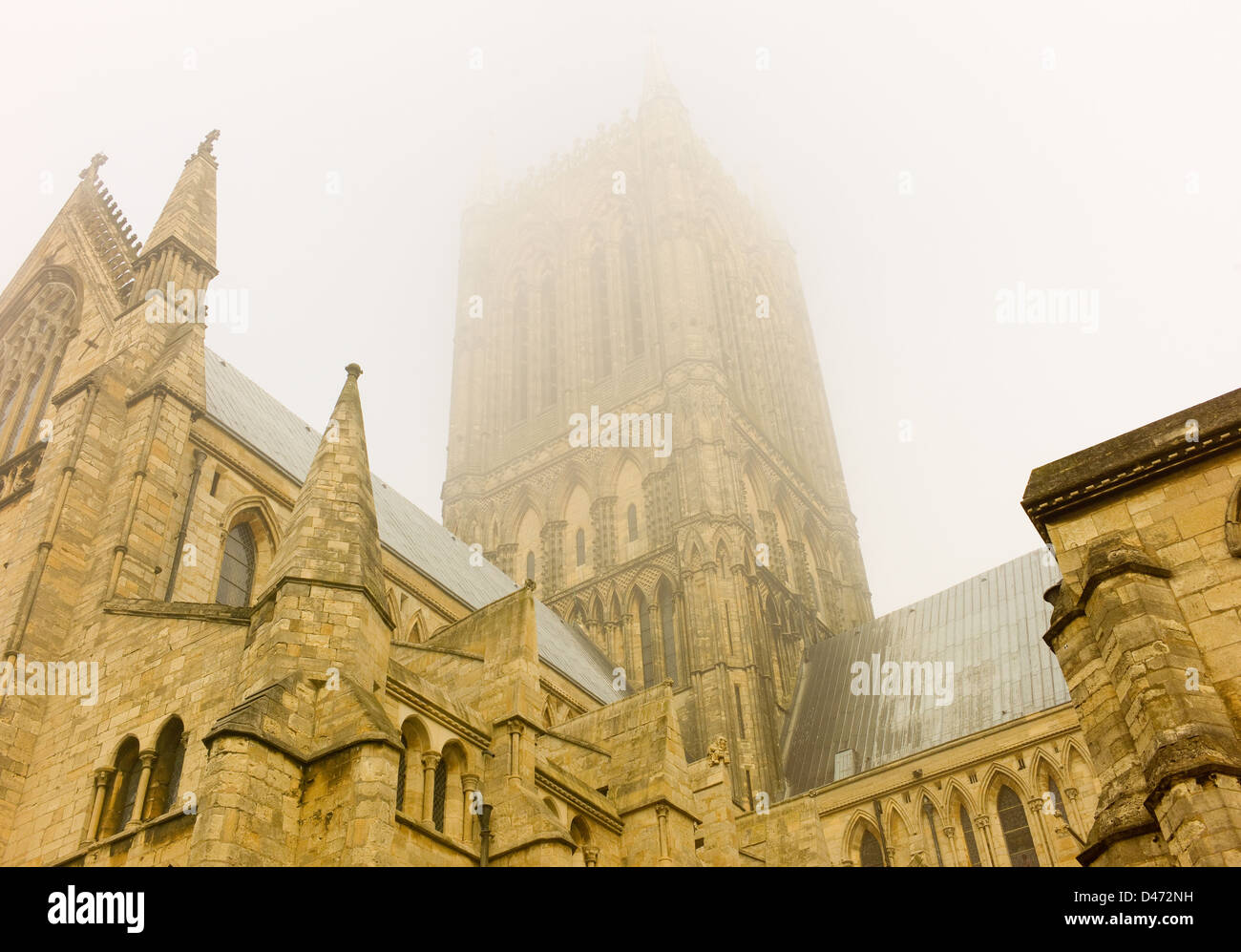 Lincoln Cathedral Quarter on a Misty Morning Stock Photo Alamy