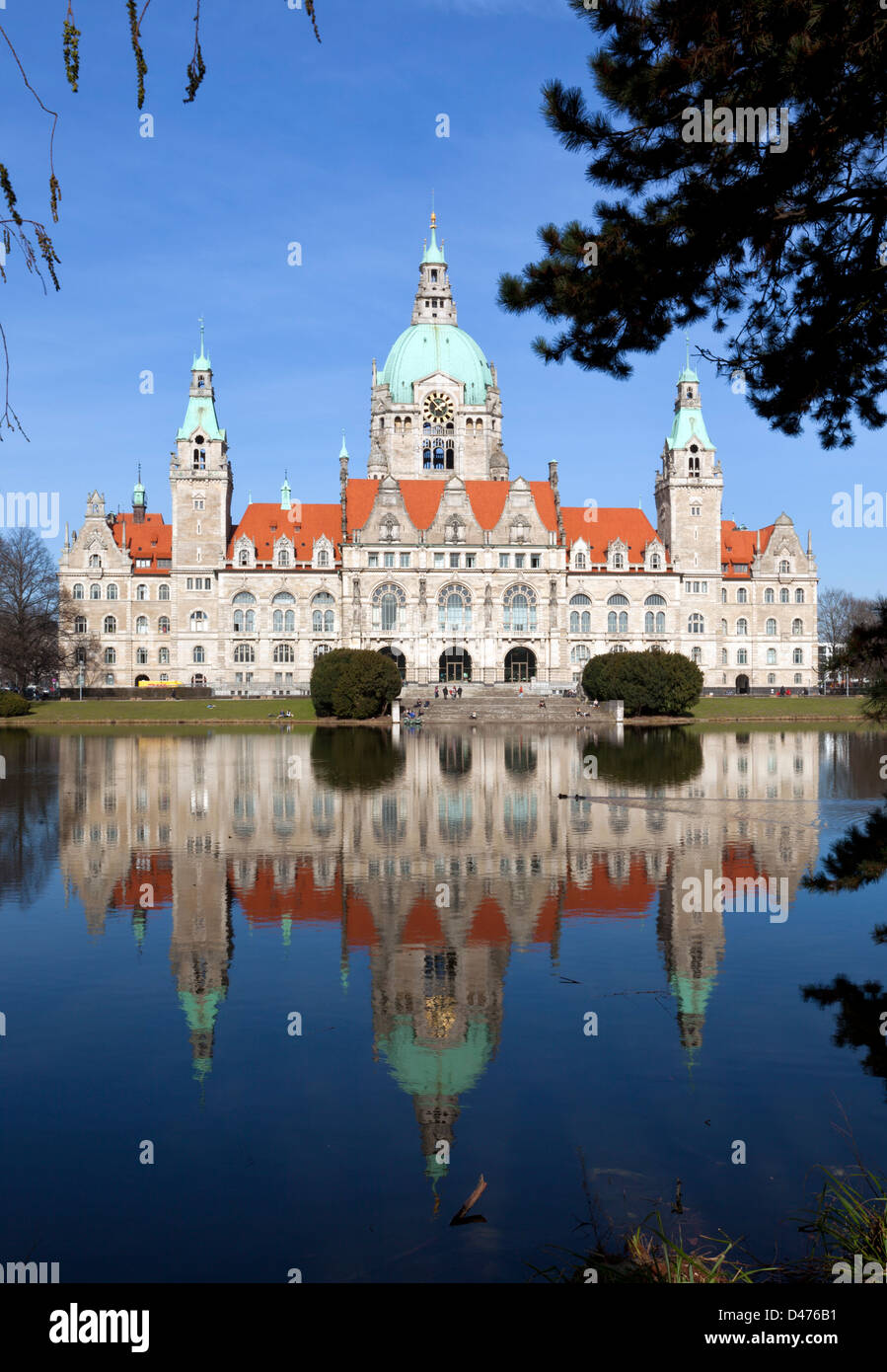 Town Hall of Hannover reflected in Maschteich lake Stock Photo