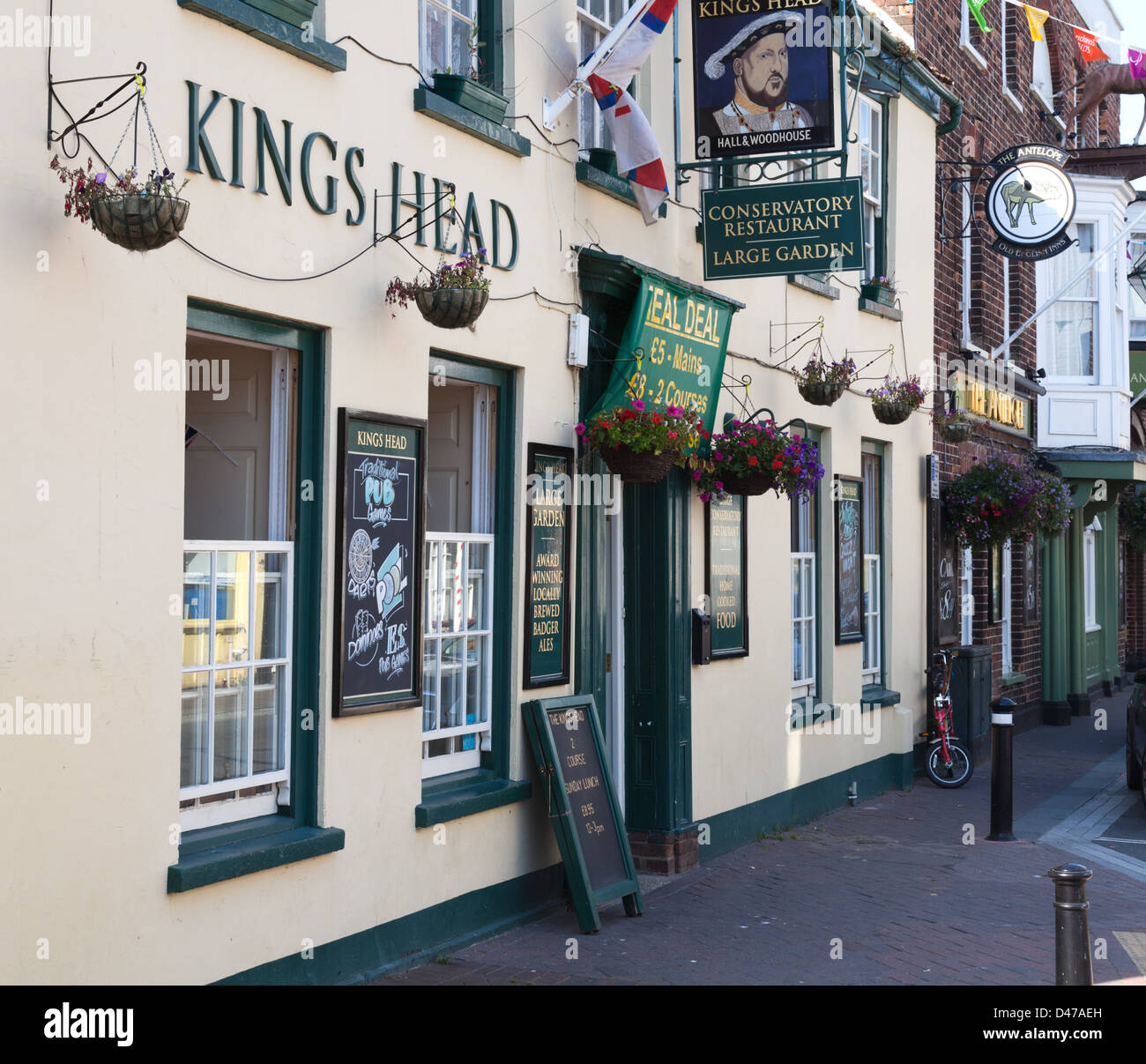 Row of treaditional English pubs in the port city of Poole Stock Photo