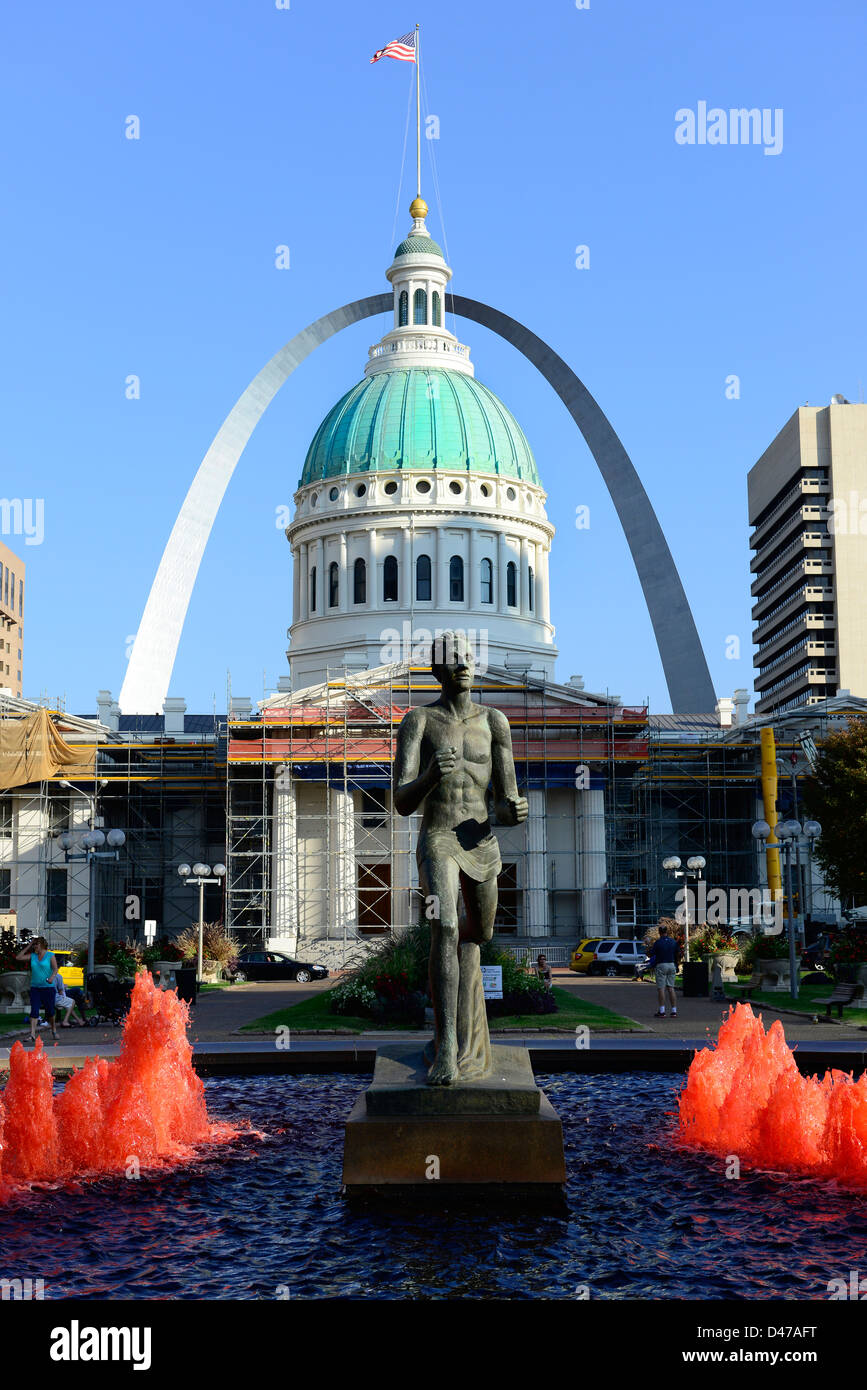 St. Louis Arch from Kiener Plaza Gateway to West Missouri Stock Photo