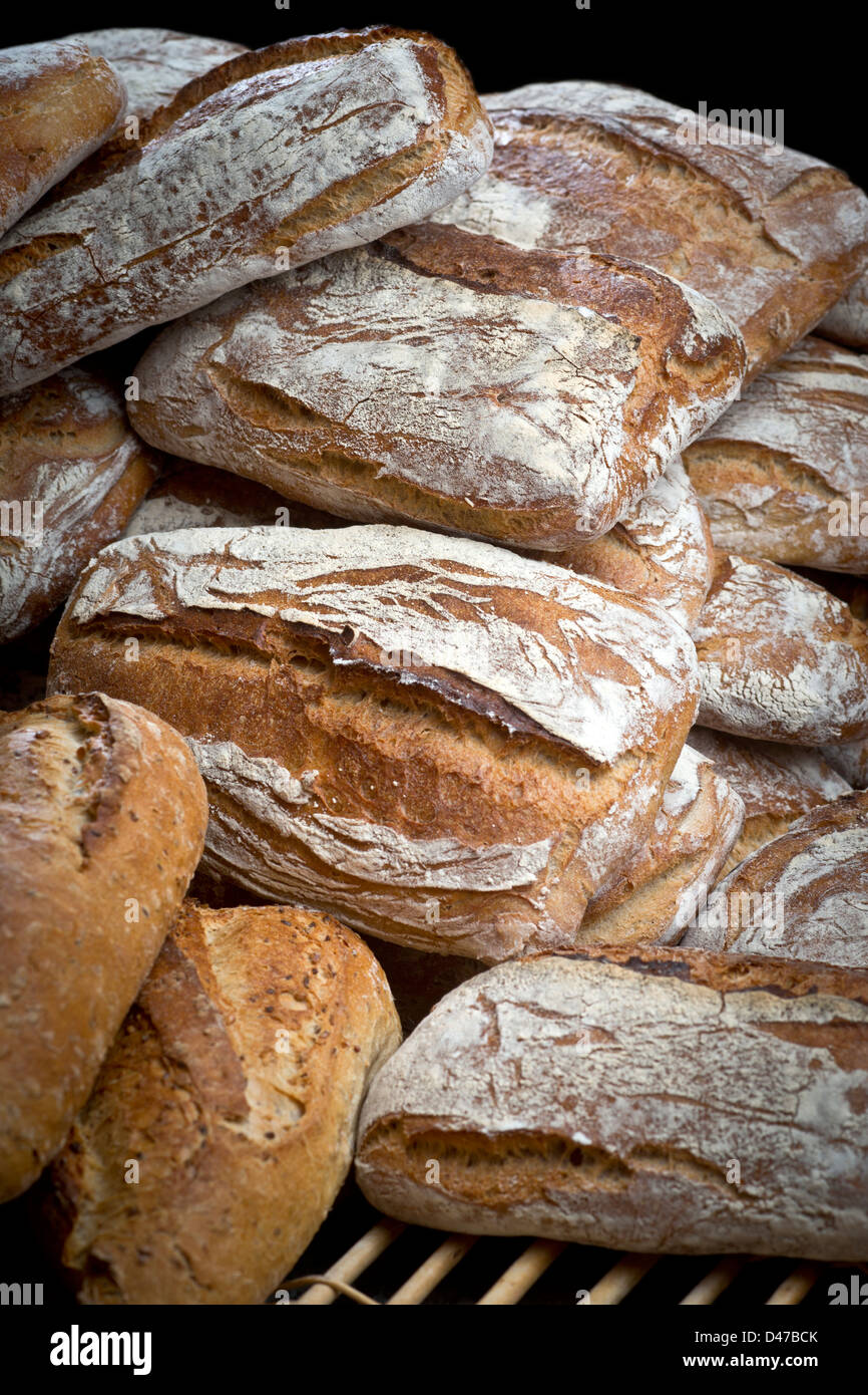 A display of several types of breads (France). loaves Présentation de