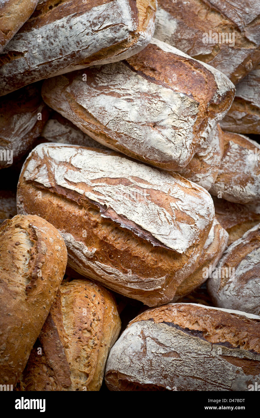 A display of several types of breads (France). loaves Présentation de