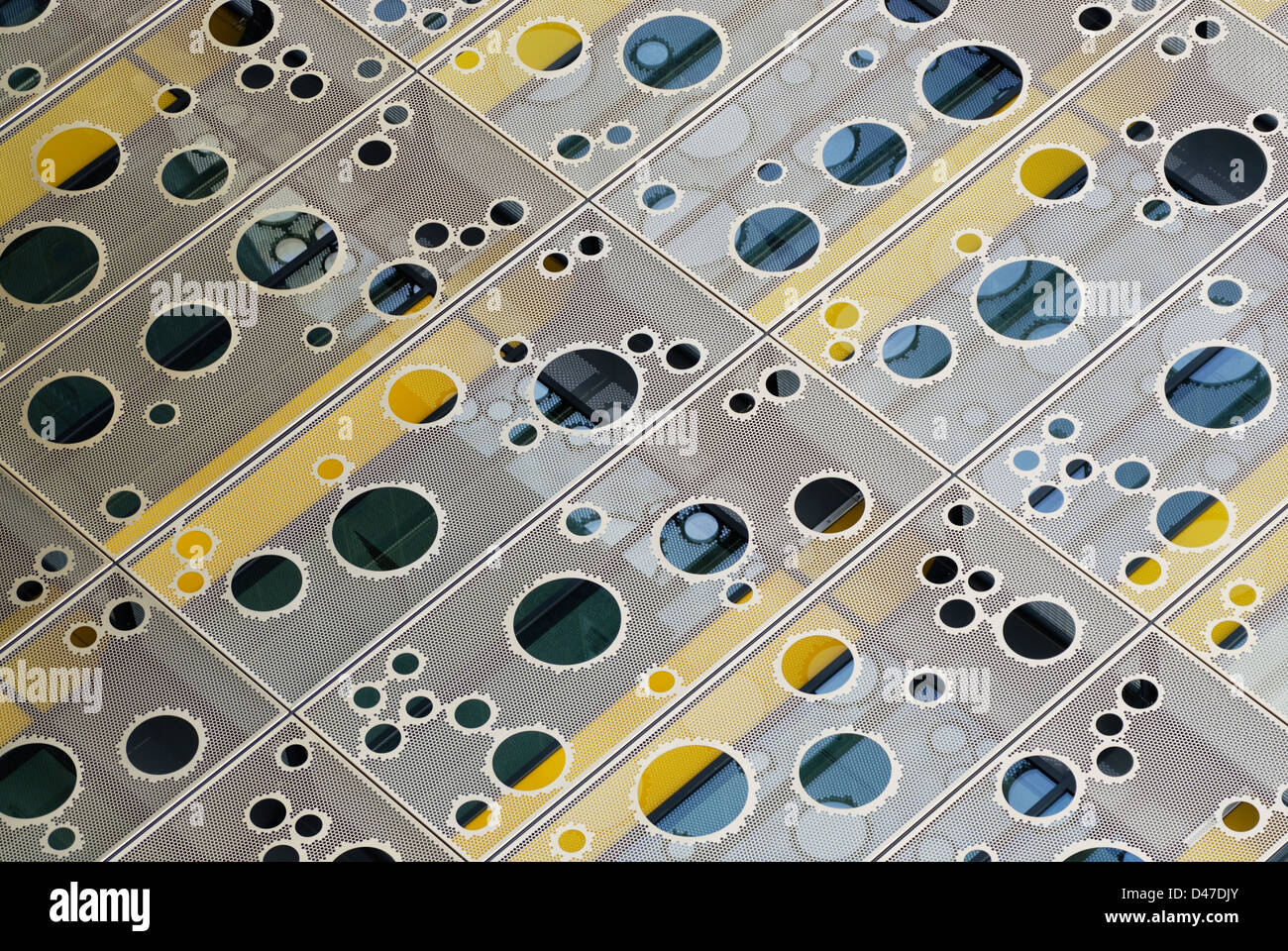 Manchester Metal Building Abstract metal facade fitted to a modern building in Manchester Stock ...