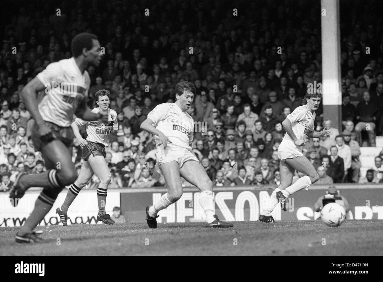 Chris Waddle and Glen Hoddle Tottenham Hotspur v Watford FA Cup semi final 11/4/87 Stock Photo