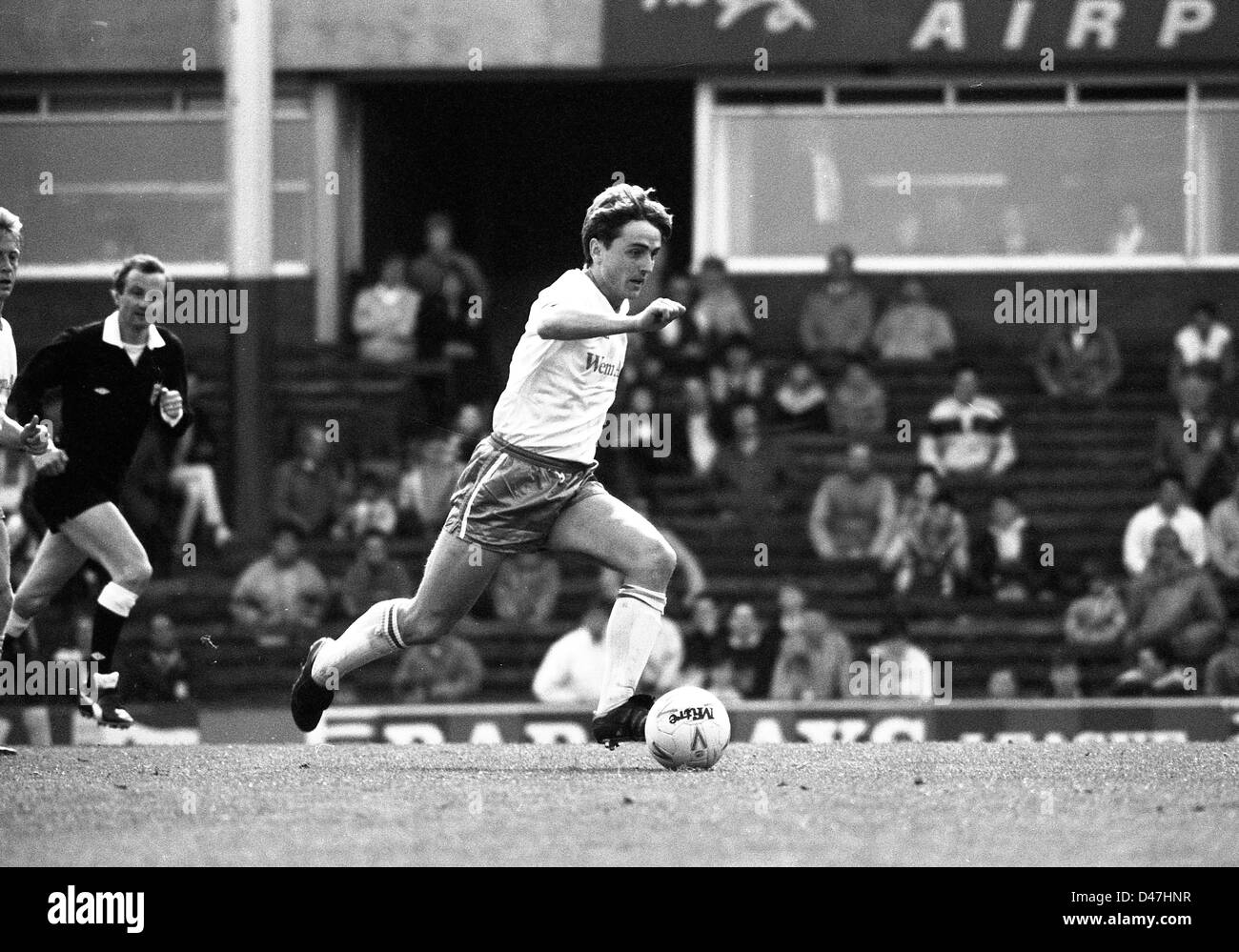 Bernard mcnally Black and White Stock Photos & Images Alamy