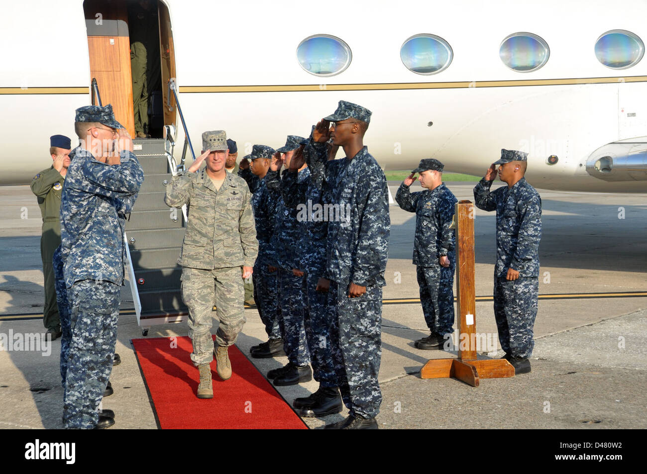 The commander of U.S. Southern Command is honored at a ceremony in ...