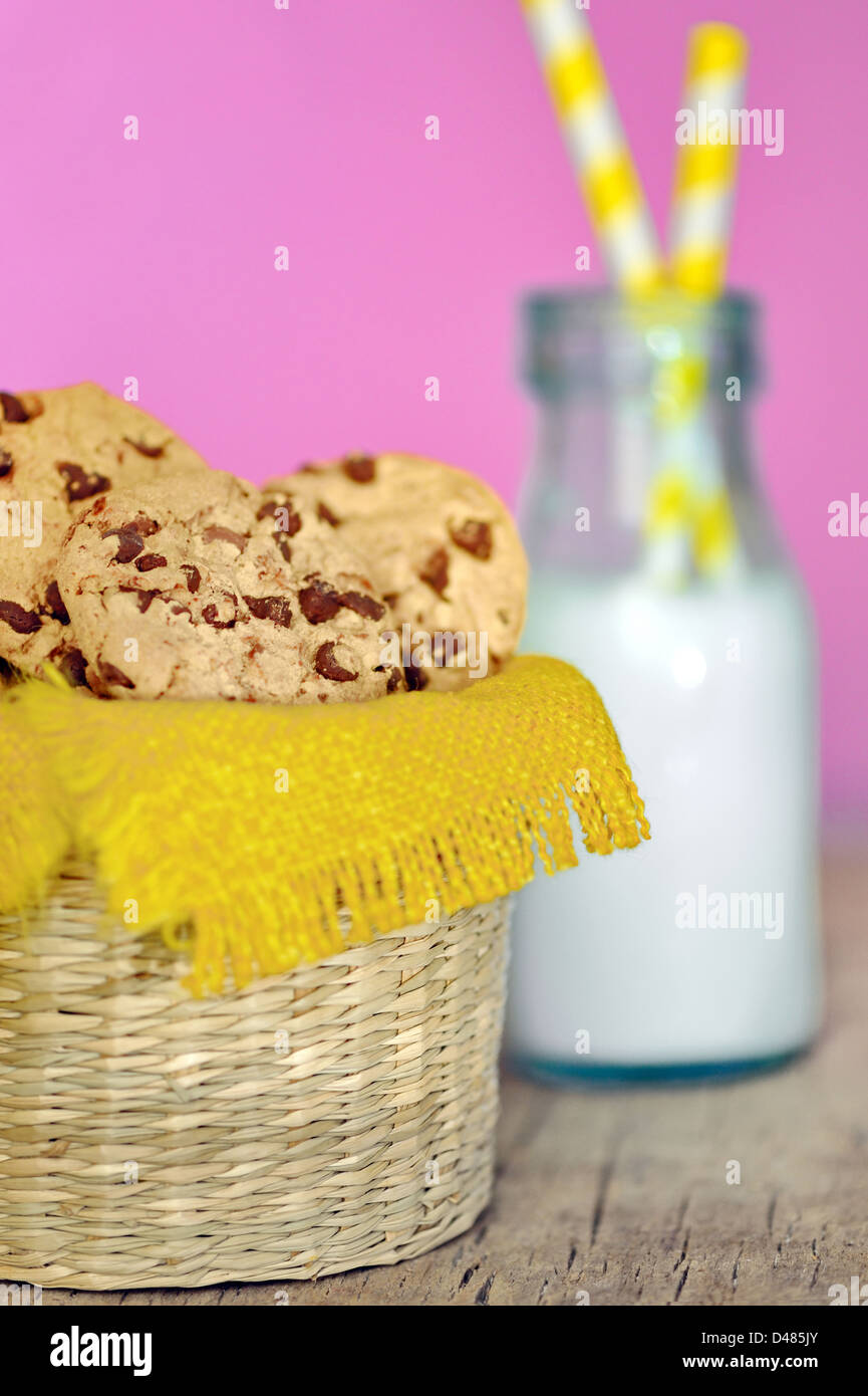 biscuits and milk Stock Photo Alamy