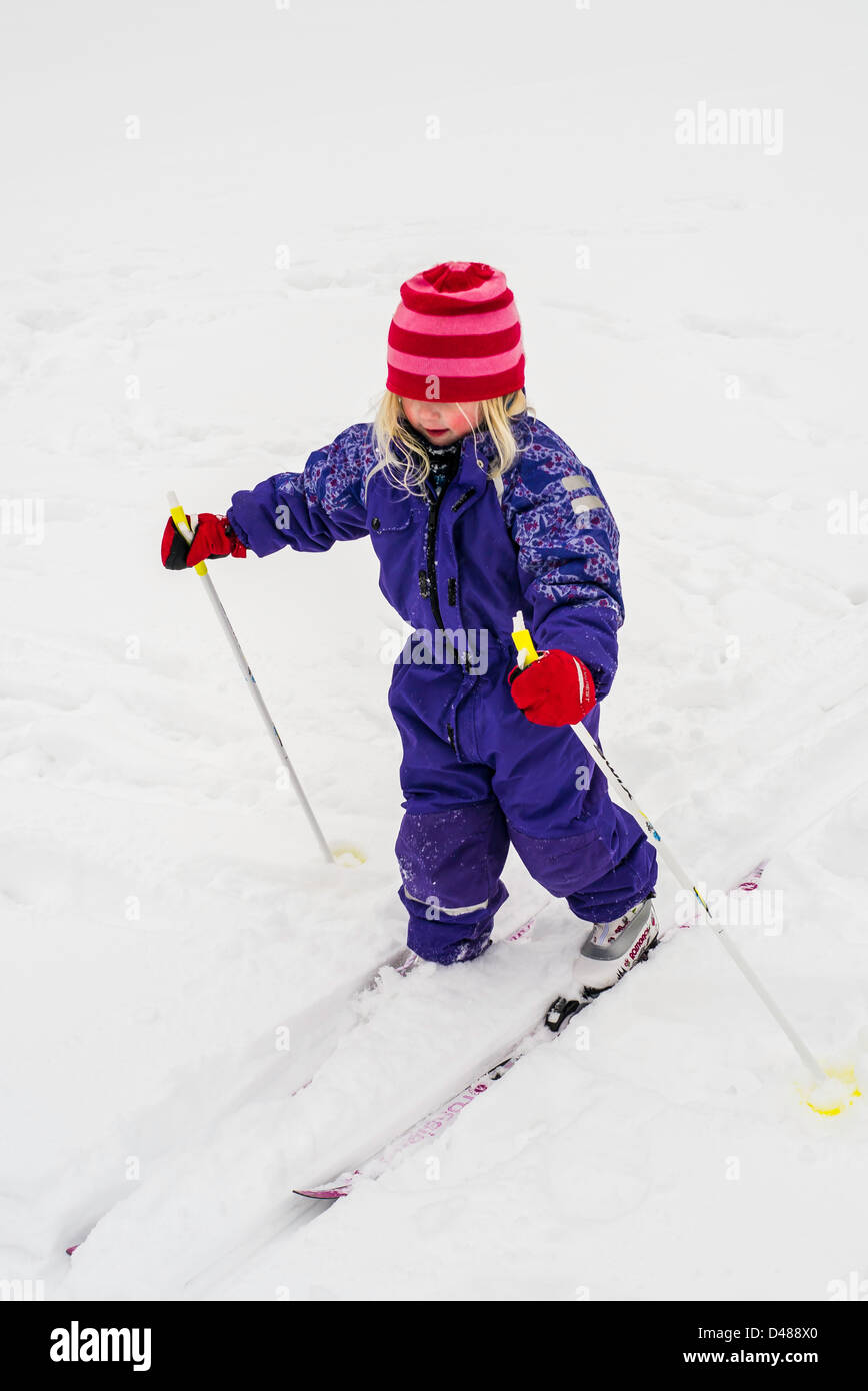 Alicia five years old makes her first skiing tour Stock Photo