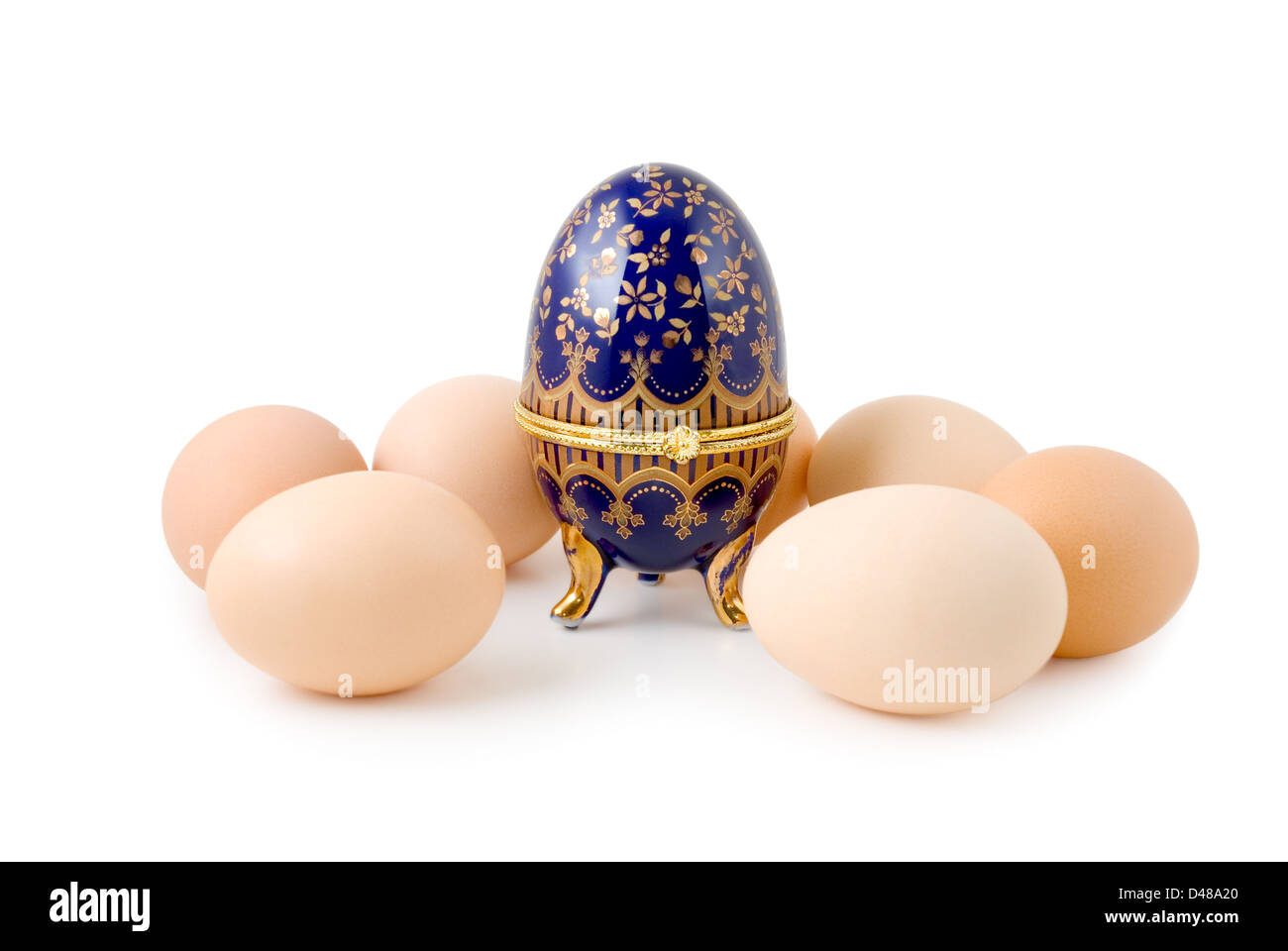 The Easter eggs and casket for jewelry Stock Photo - Alamy