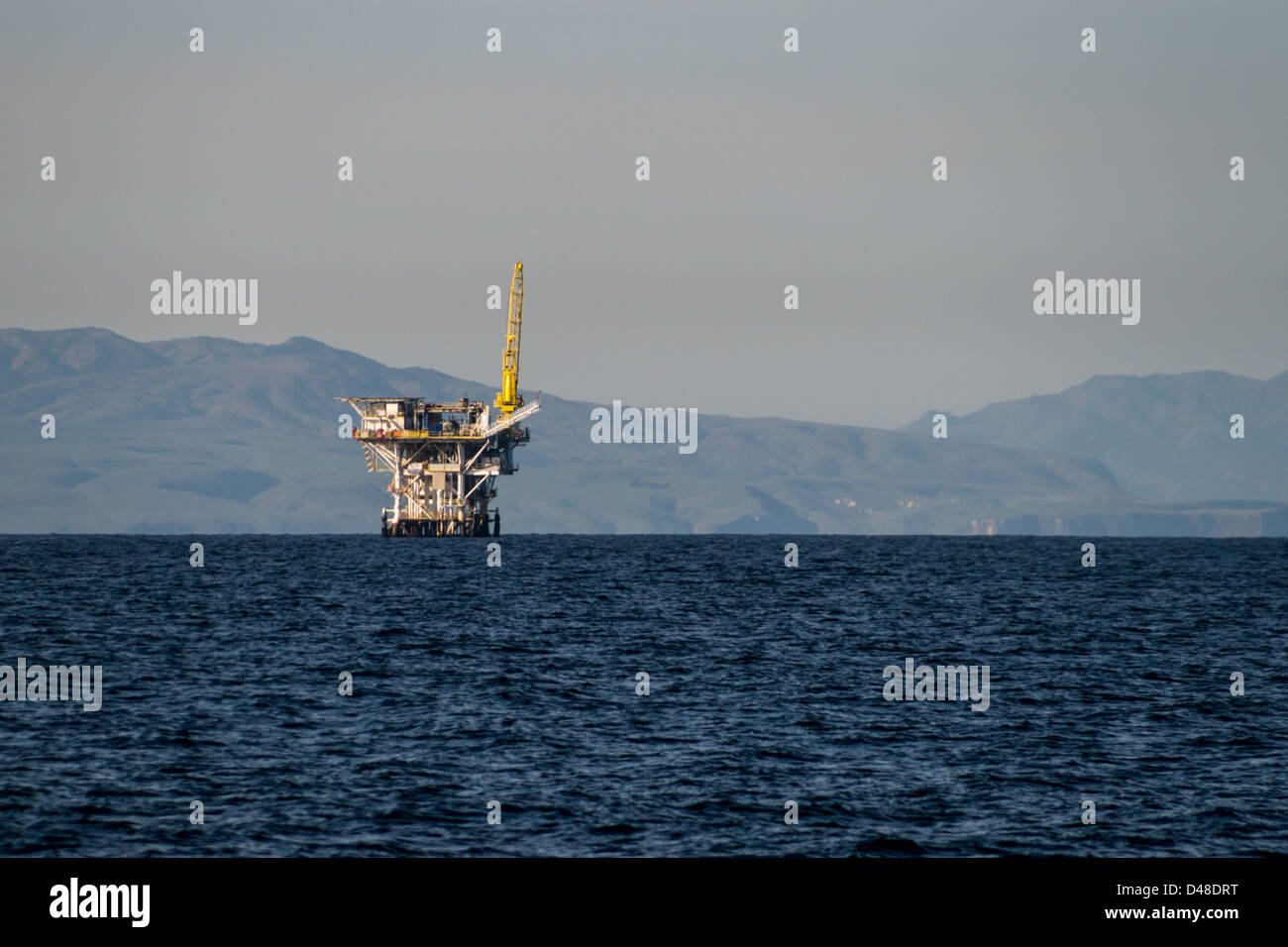 Offshore oil platform located off the coast of the Channel Island, California Stock Photo