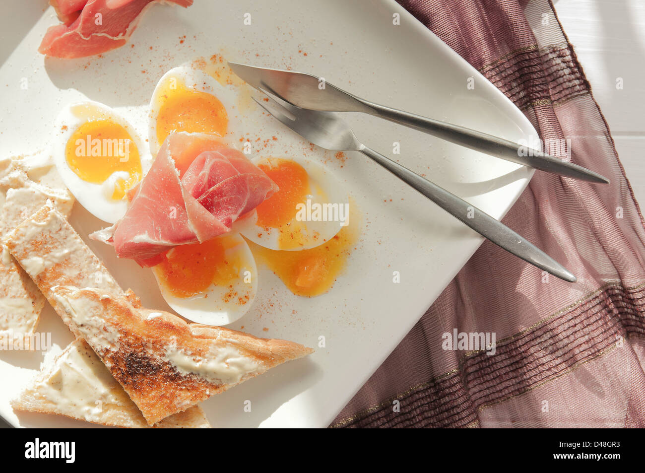 Ham and eggs Stock Photo - Alamy