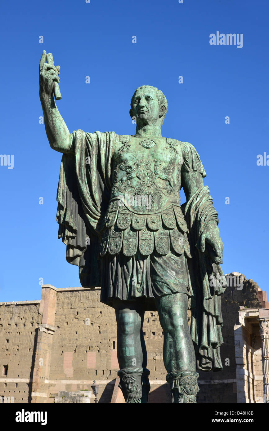 Julius caesar statue hires stock photography and images Alamy