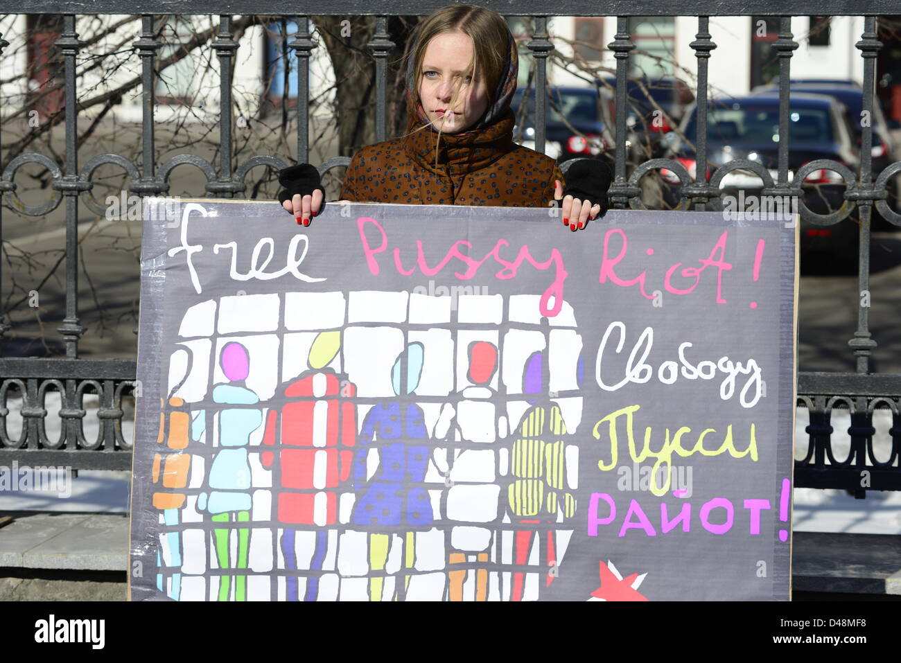Russian Activist Holds Placard Reads Free Pussy Riot Written Both In russian-activist-holds-placard-reads-free-pussy-riot-written-both-in