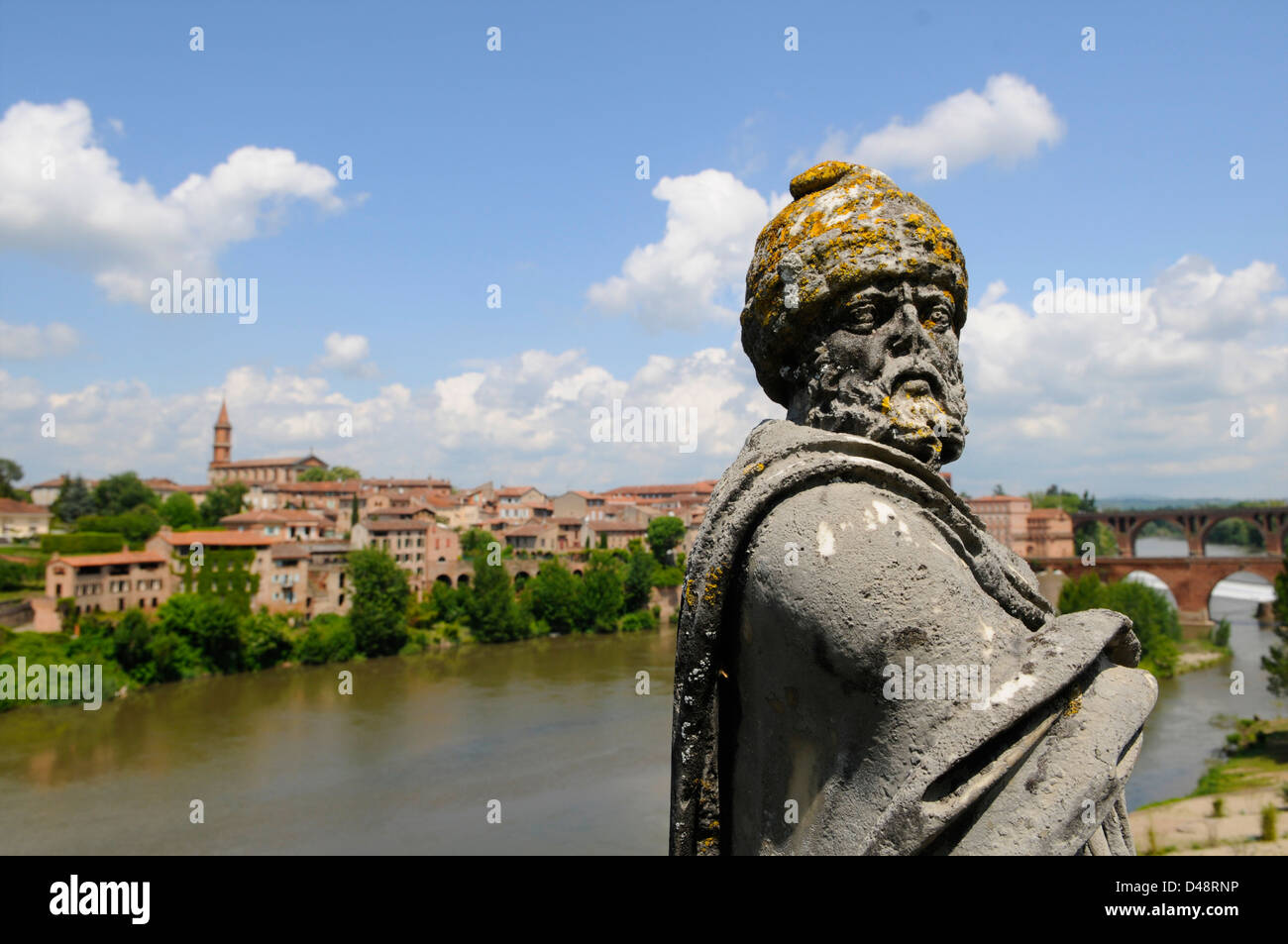 Statue in the gardens in the Palais de la Berbie (Berber's Palace) looking over the River Tarn. Albi, Tarn, France Stock Photo