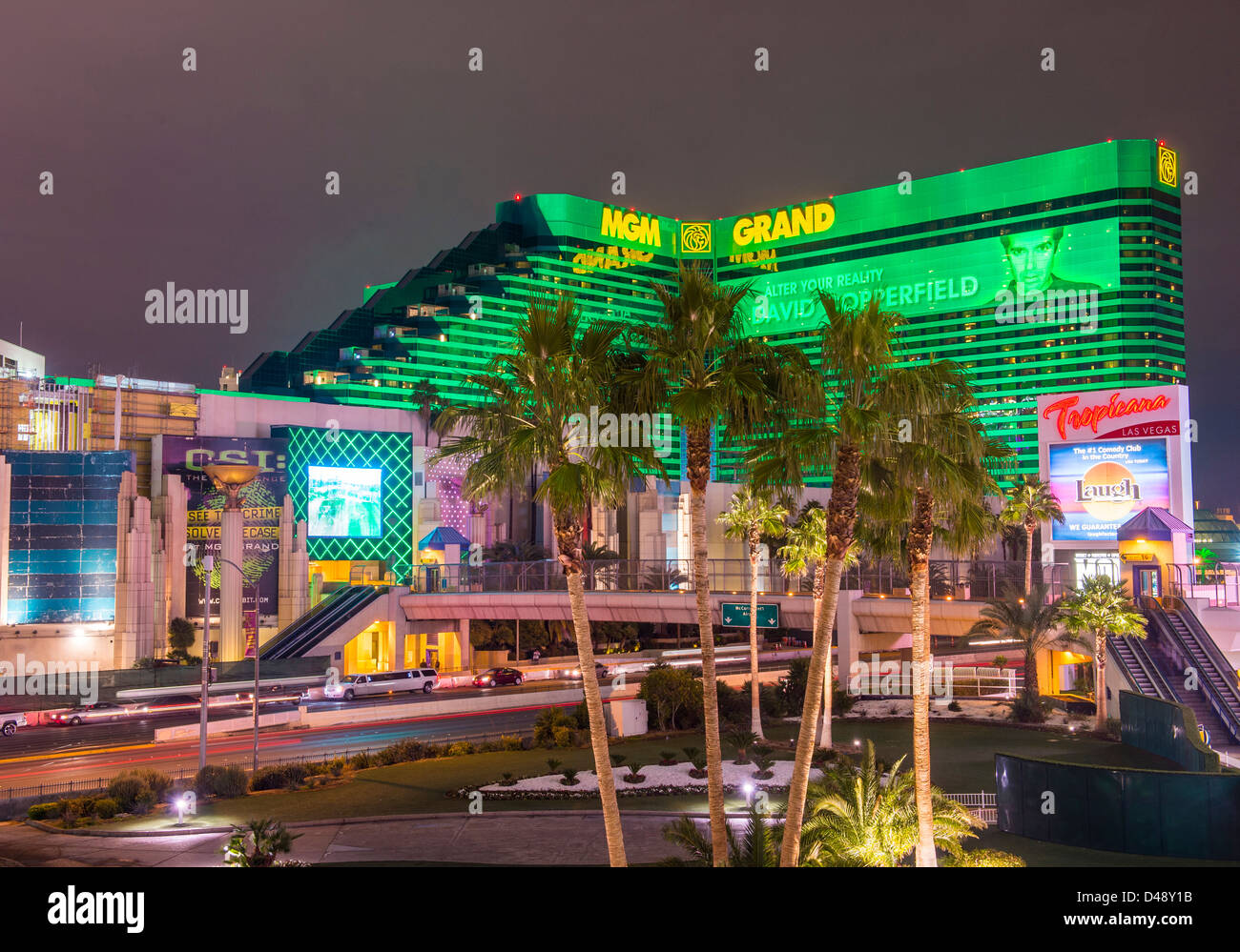 Bright lights mgm hotel las hi-res stock photography and images - Alamy Bright Lights Mgm Hotel Las Hi-Res Stock Photography And Images - Alamy