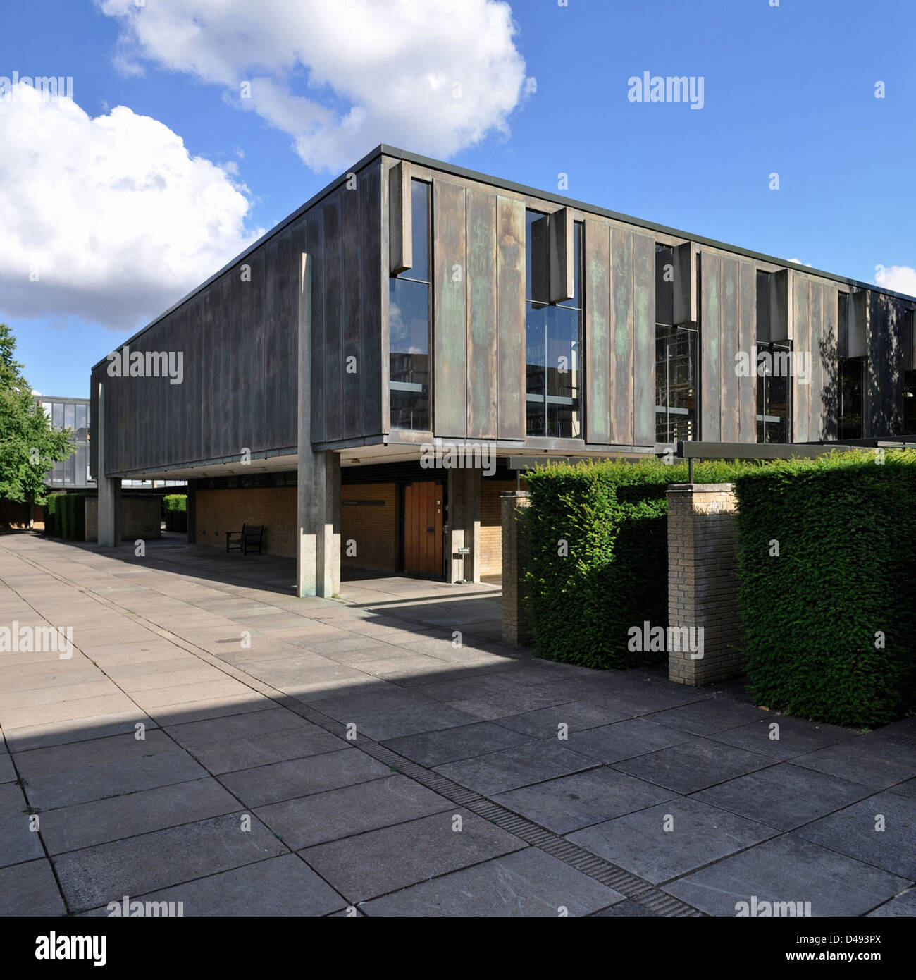 the-st-catherine-s-college-at-oxford-designed-by-arne-jacobsen