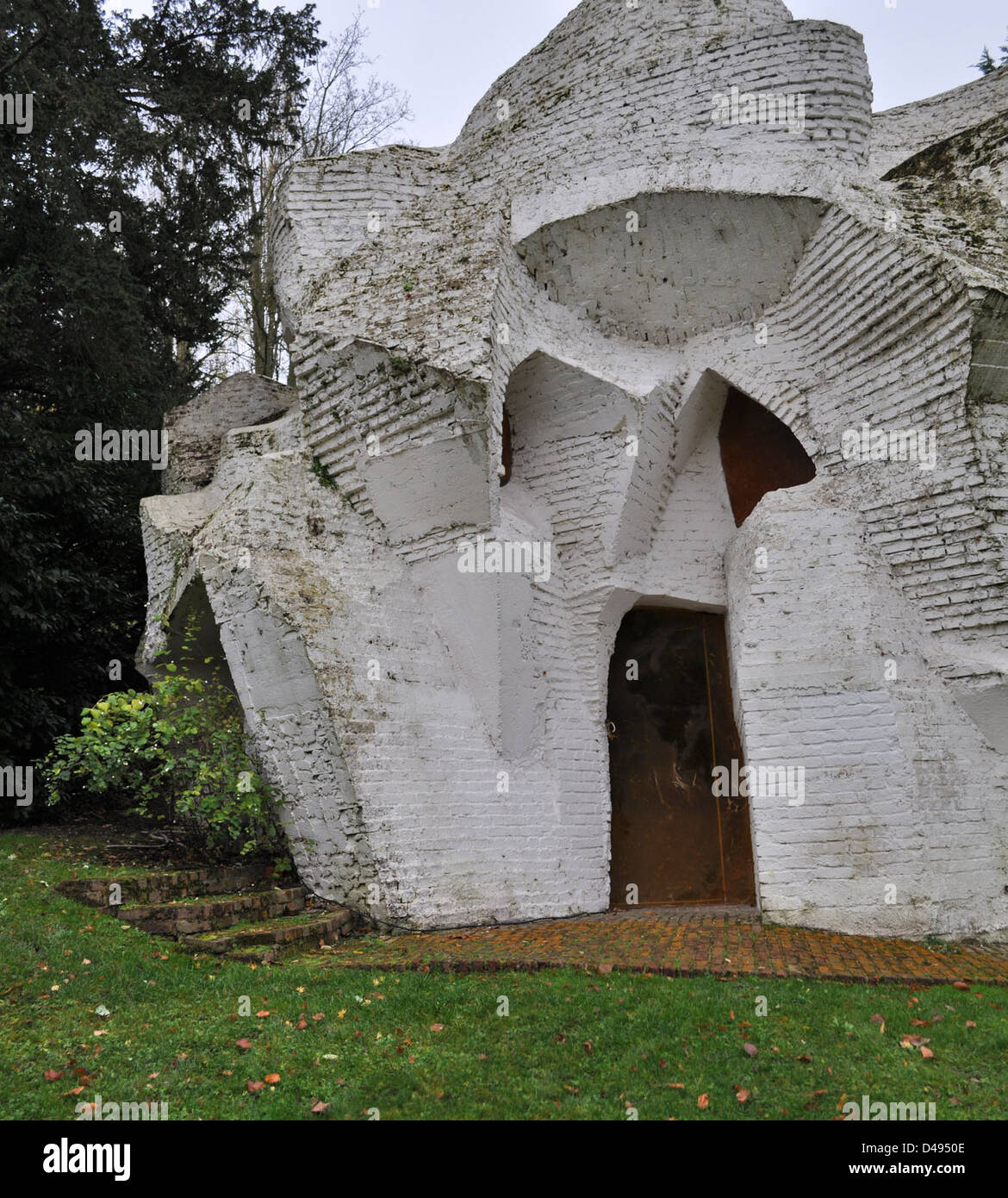 andré bloc, sculpture-habitacle 2, meudon, paris, france 1964 Stock Photo -  Alamy