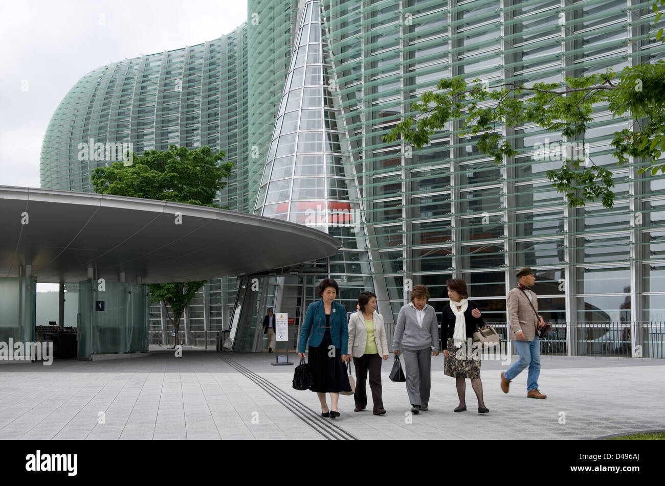 The National Art Center in Roppongi, Tokyo designed by architect Kisho Kurokawa houses 20th century paintings and modern art. Stock Photo