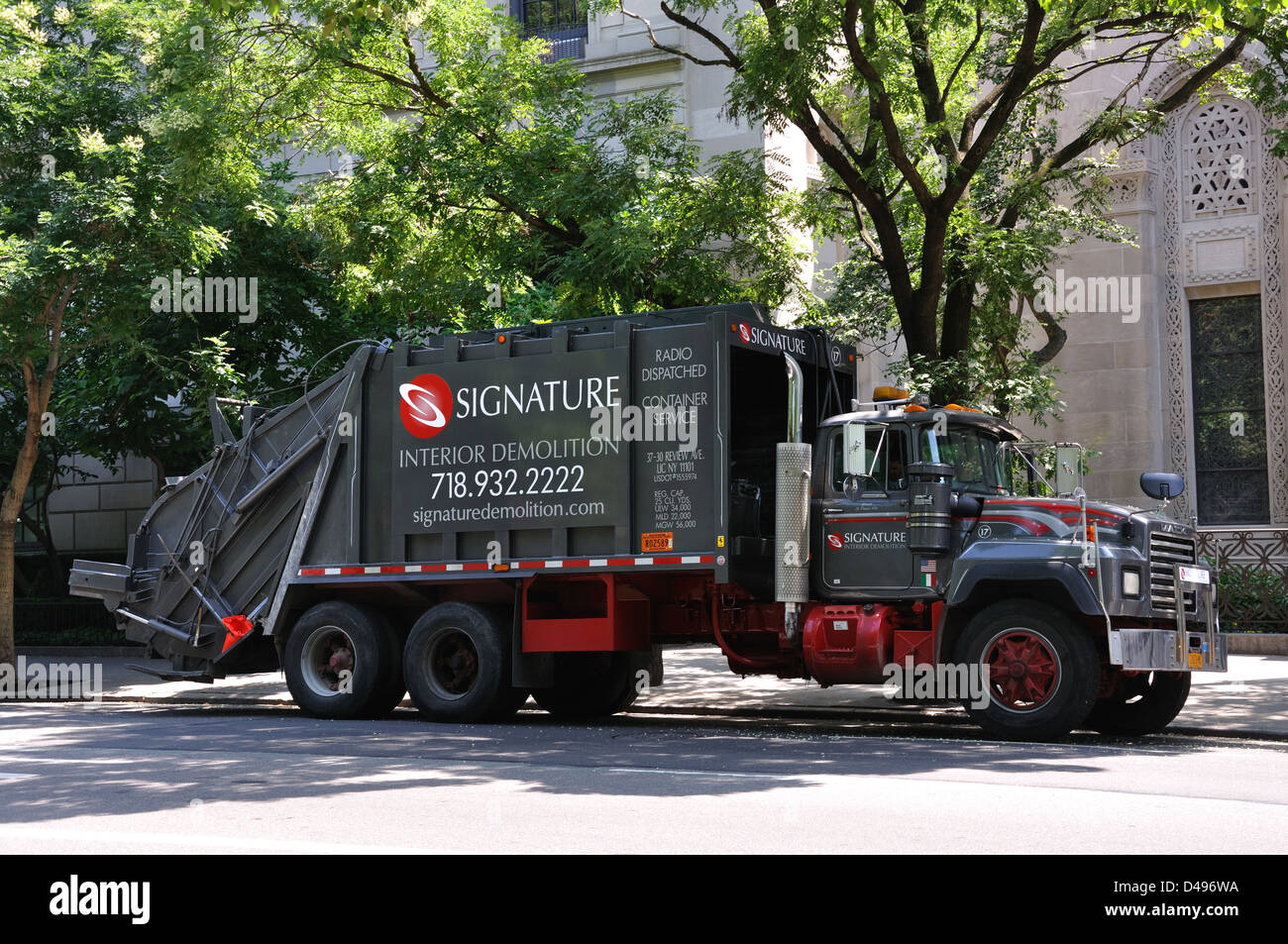 Garbage truck, New York City, USA Stock Photo Alamy