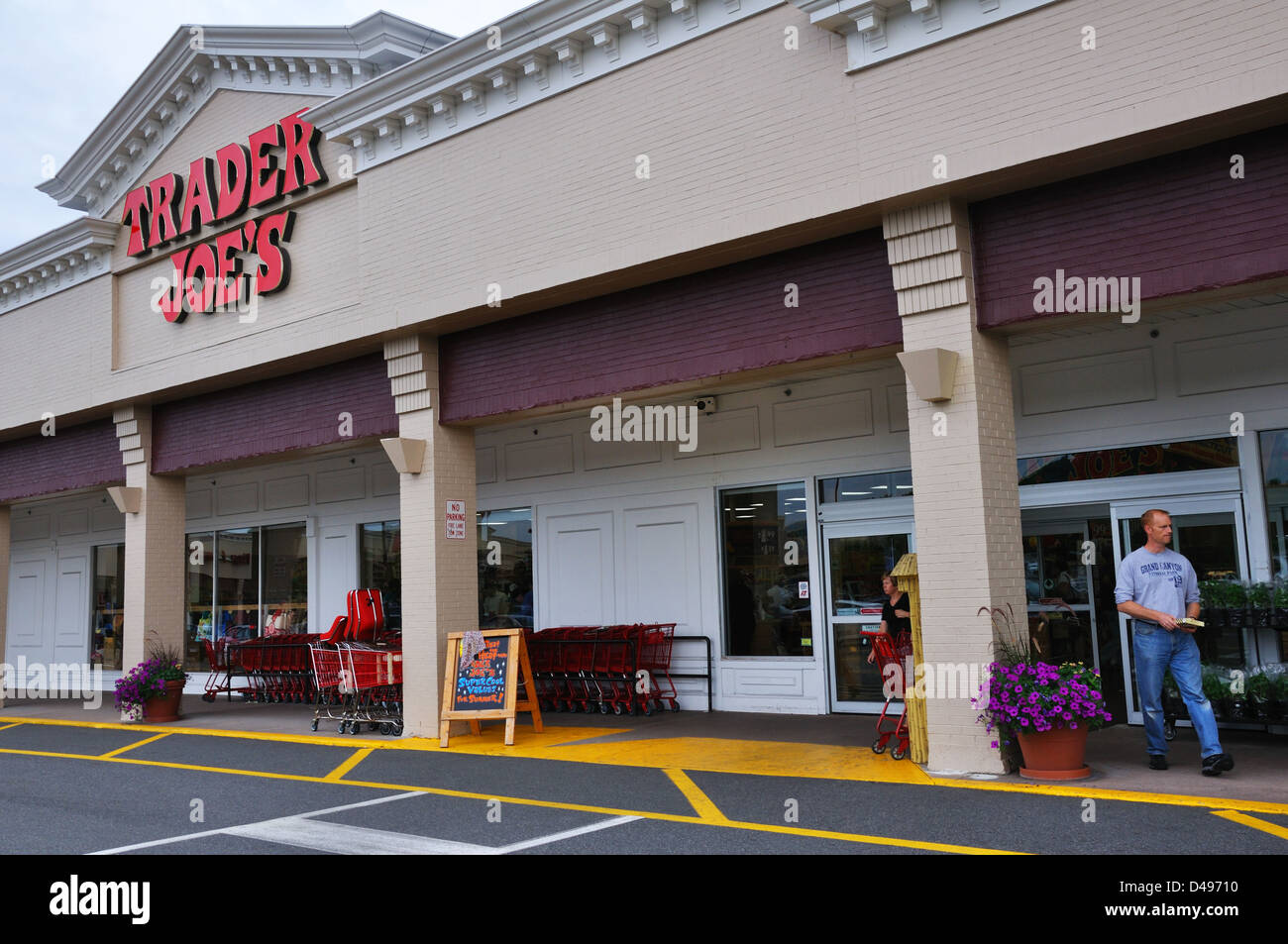Trader Joe's specialty grocery store Stock Photo Alamy