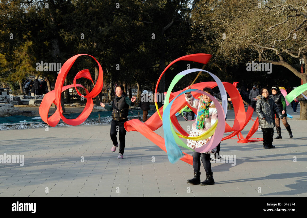 Locals practicing traditional ribbon dancing in Beijing Stock Photo