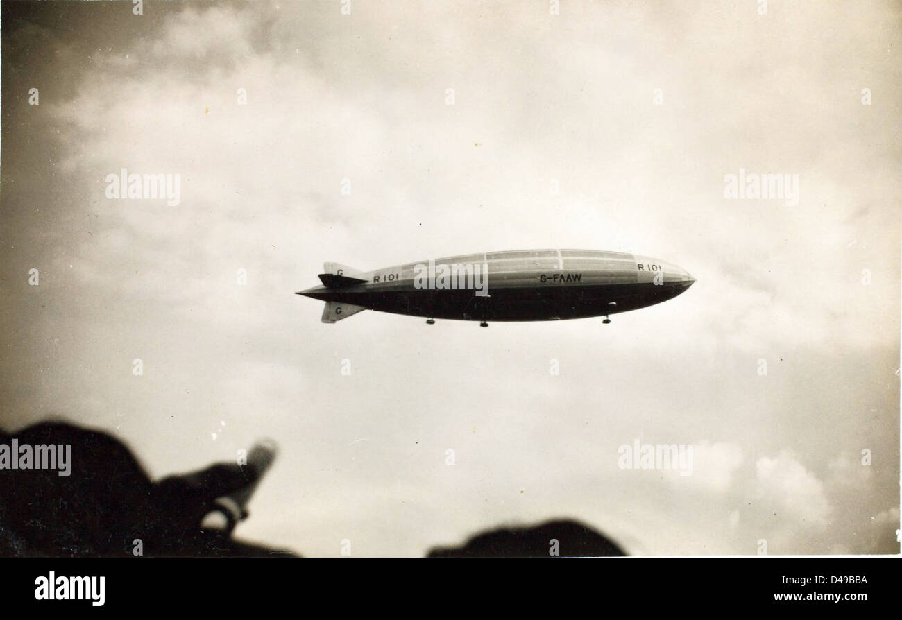 R 101 hi-res stock photography and images - Alamy