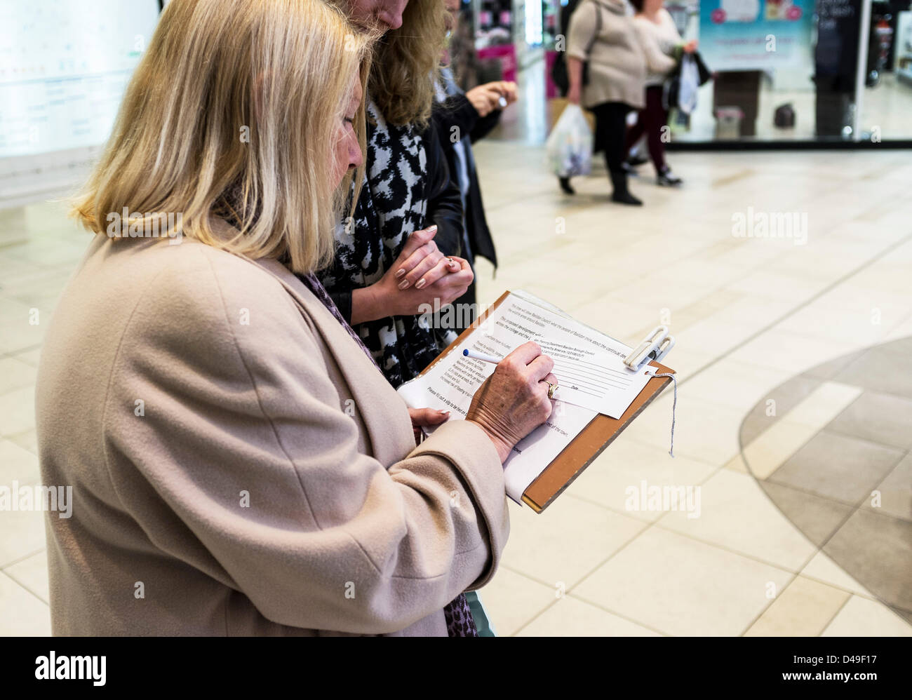 Eastgate shopping centre basildon hi-res stock photography and images ...