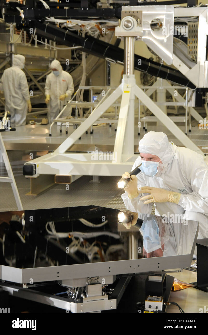 The mirrors for the James Webb Space Telescope arrived at NASA's ...