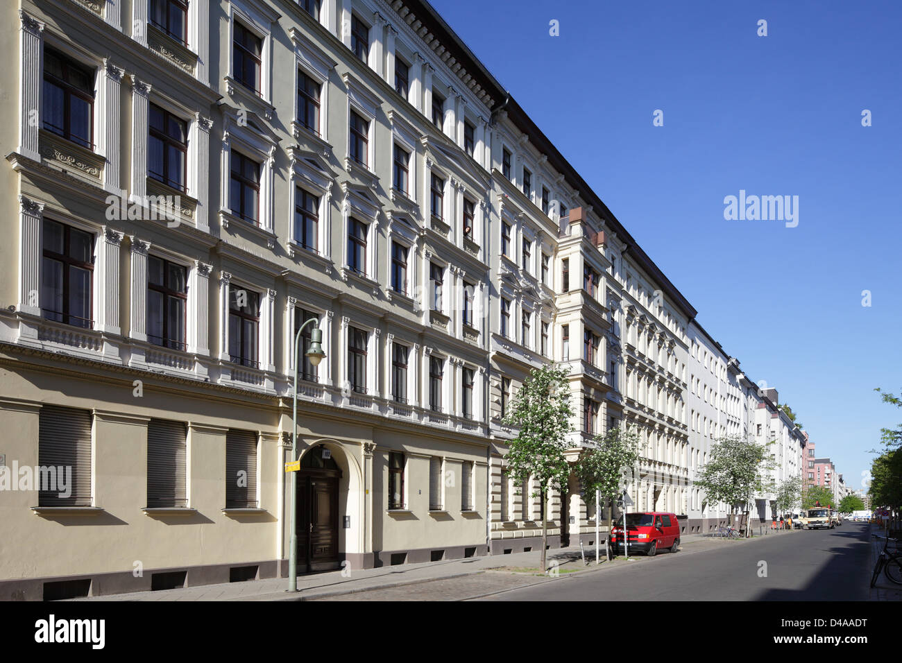 Berlin Germany The Deserted Waldemarstrasse On 1 May Stock Photo Alamy berlin-germany-the-deserted-waldemarstrasse-on-1-may-stock-photo-alamy