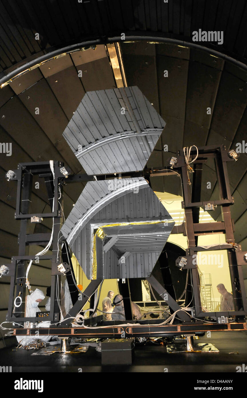 b's Mirrors Arriving at MSFC for Cryo Testing Stock Photo Alamy
