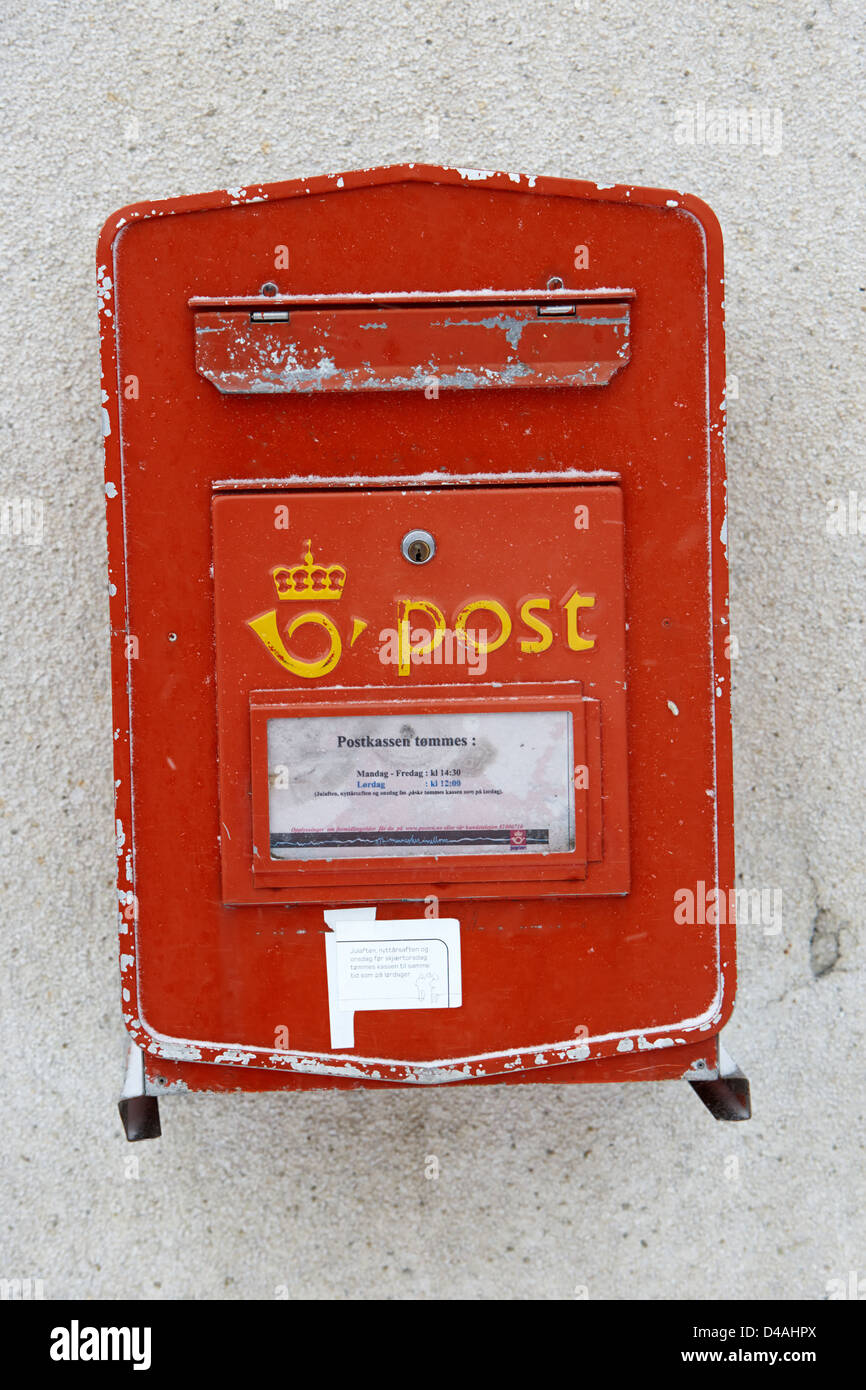 Periodisk Konkurrence badning Public mail collection box hi-res stock photography and images - Alamy