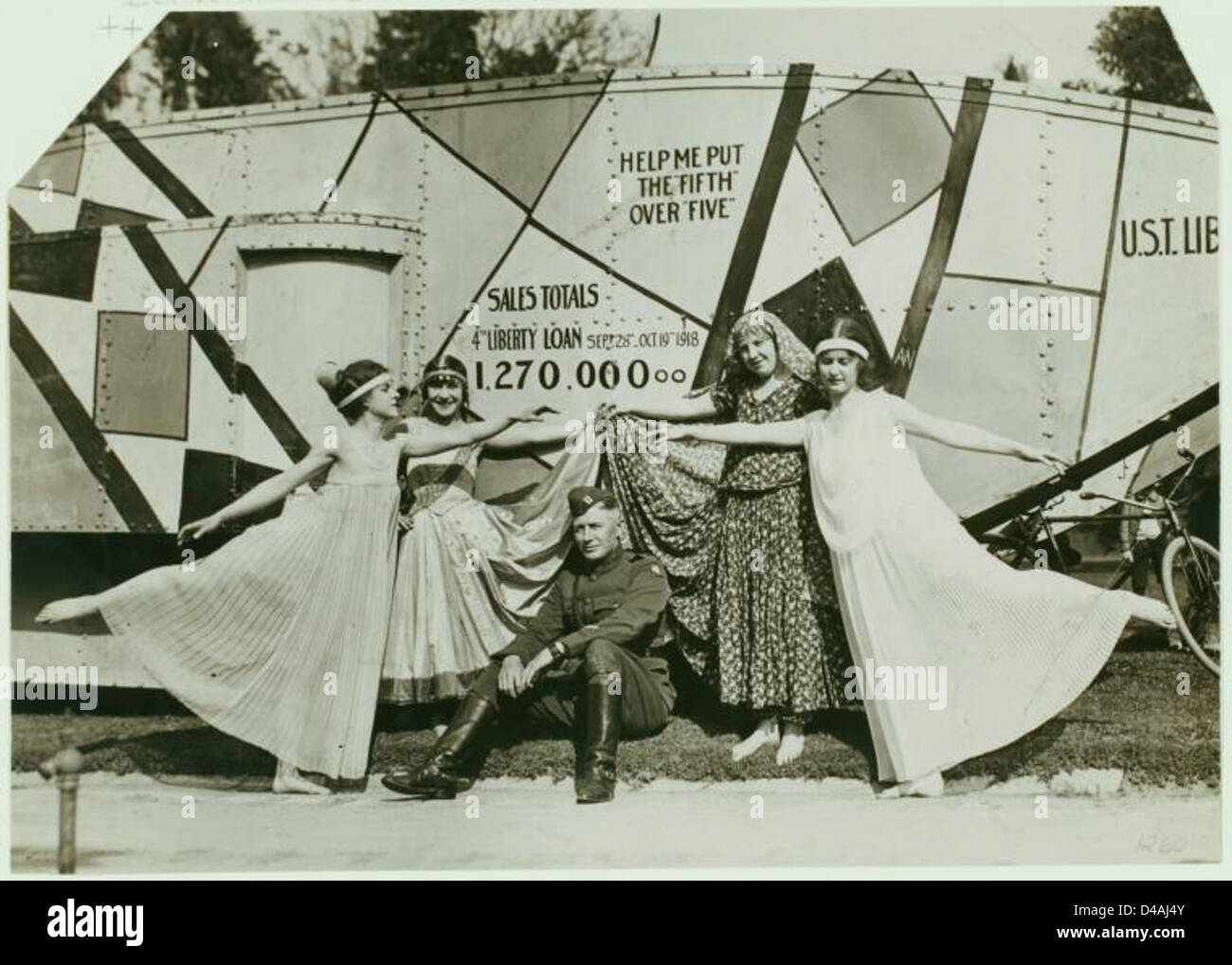 Denishawn dancers selling Liberty Bonds. Stock Photo