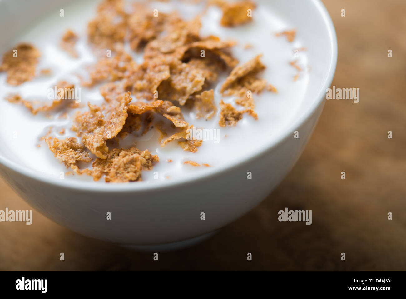 Bran Flakes breakfast cereal with milk Stock Photo Alamy