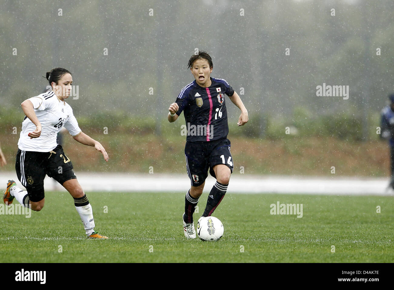 Asuna Tanaka (JPN), MARCH 8, 2013 - Football / Soccer : The 2013 Algarve Women's Football Cup, match between Germany and Japan in Estadio Municipal da Bela Vista, Parchal, Portugal. (Photo by AFLO) [3604] Stock Photo