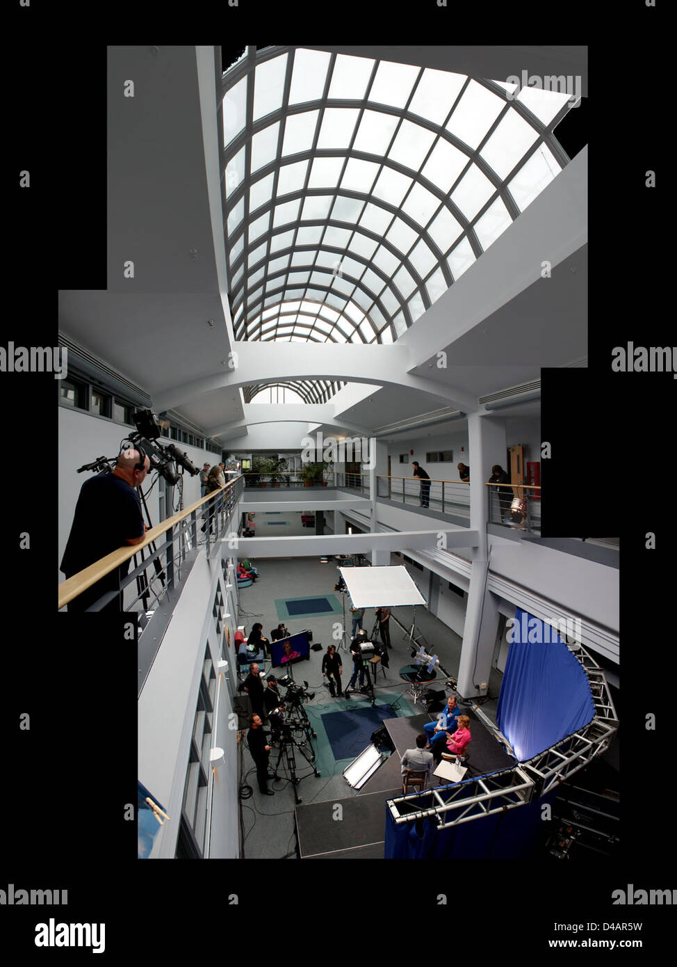 Discovery Science Live Program Stock Photo Alamy