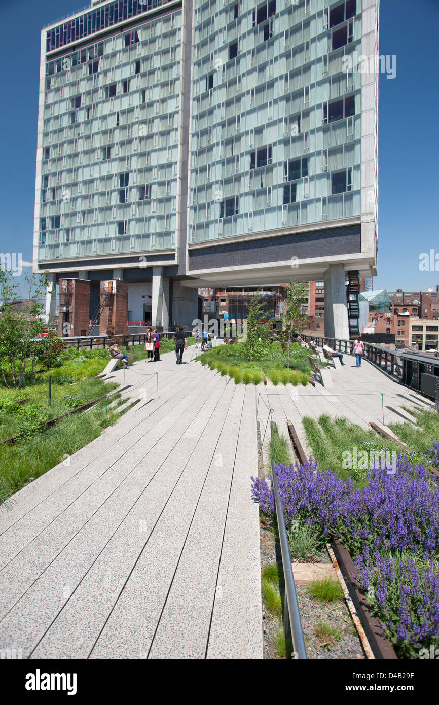 Standard Hotel New York High Line Stock Photos & Standard Hotel New