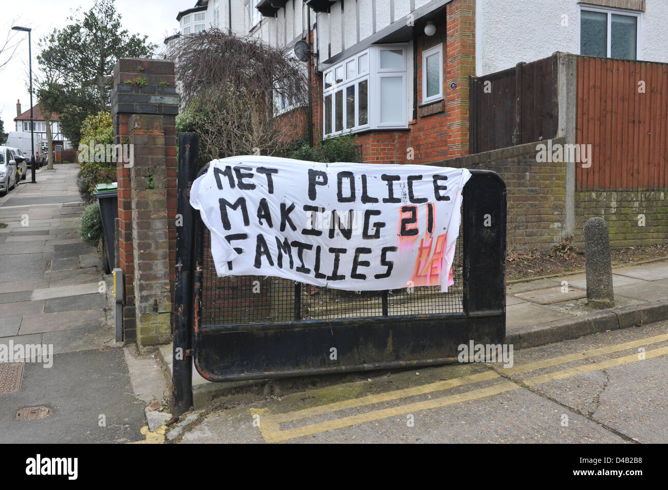 Connaught gardens housing hires stock photography and images Alamy
