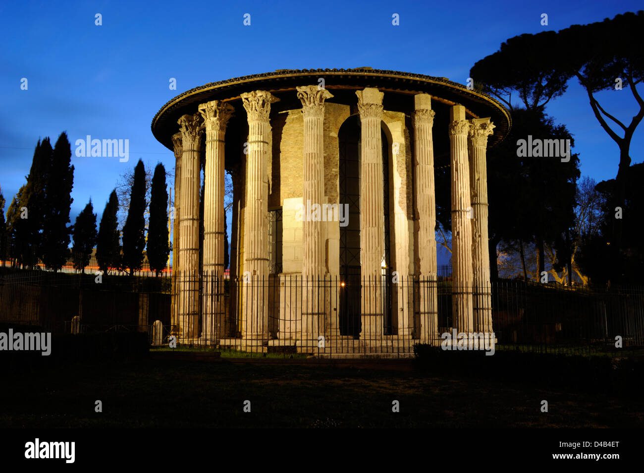 Italy, Rome, Forum Boarium, temple of Hercules Victor, also called temple of Vesta (2nd century BC) Stock Photo