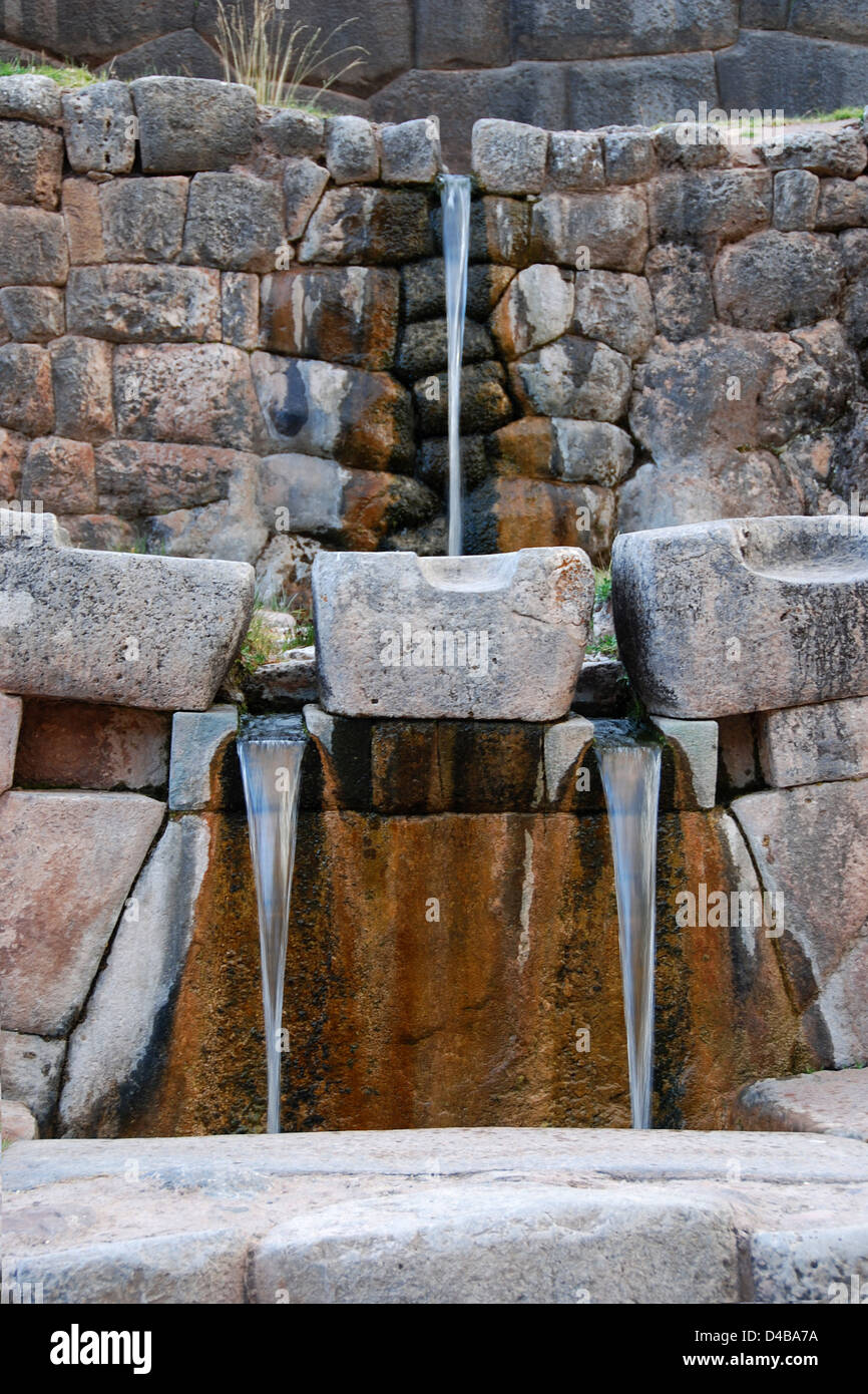 Inca fountain at the ruin of Tambomachay in the Peruvian Andes Stock Photo