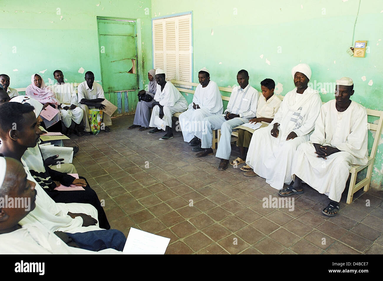 Sudan, Patients waiting for doctor, in typical waiting room for outpatients Stock Photo