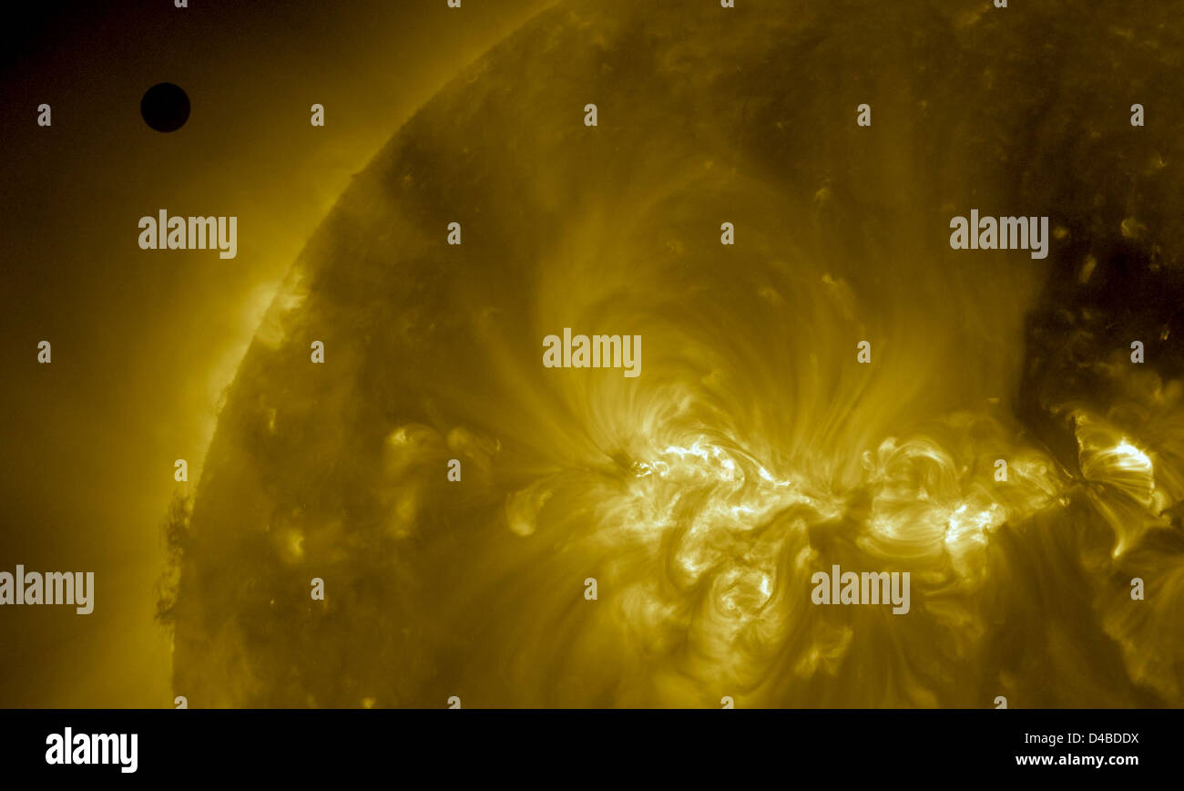 Celestial dynamics hi-res stock photography and images - Alamy