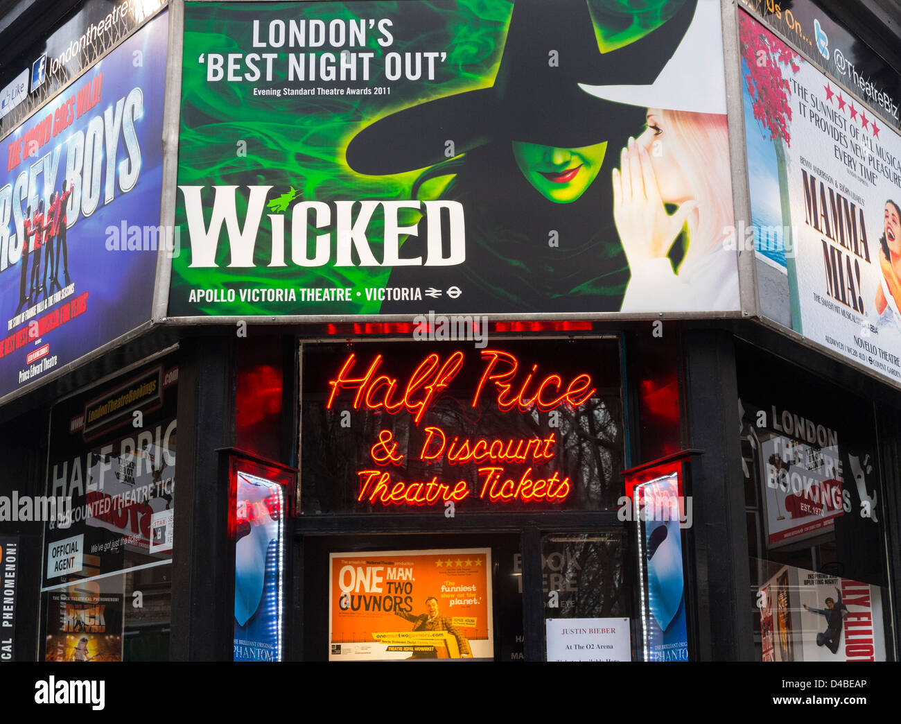 Half price and last minute theatre and musical ticket booth in London