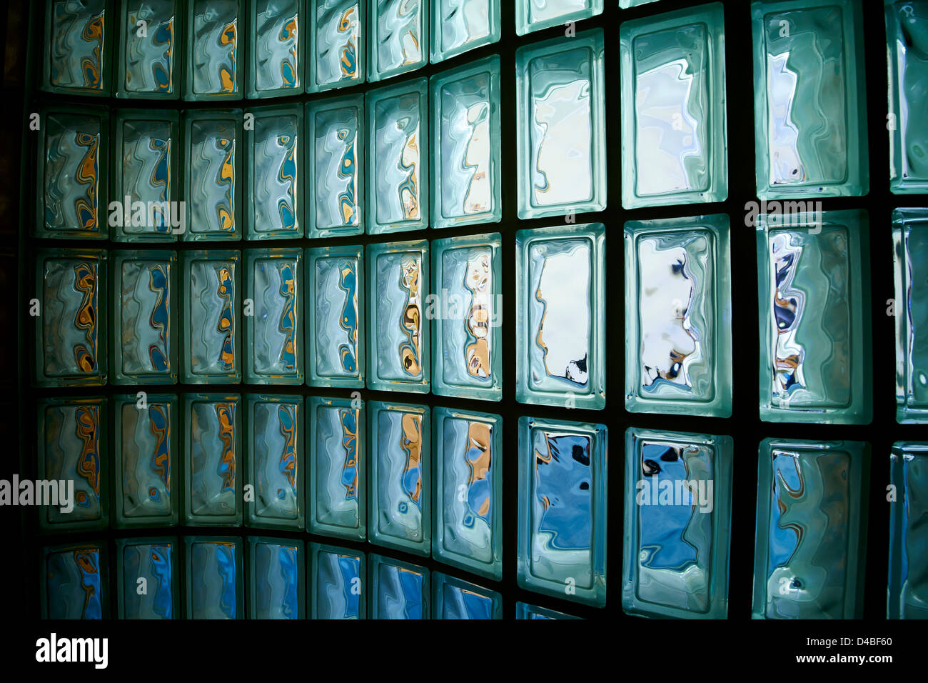 Glass block wall blocks hi-res stock photography and images - Alamy